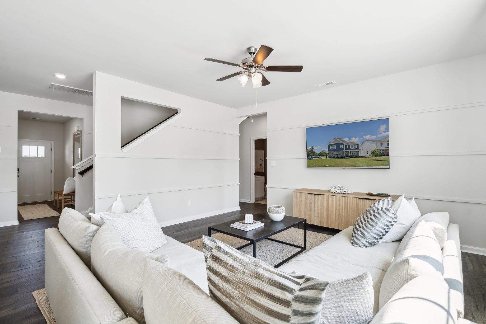 561 SUMMERCREST AVE, WAYNESBORO, Virginia 22980, 5 Bedrooms Bedrooms, ,3 BathroomsBathrooms,Residential,561 SUMMERCREST AVE,674025 MLS # 674025