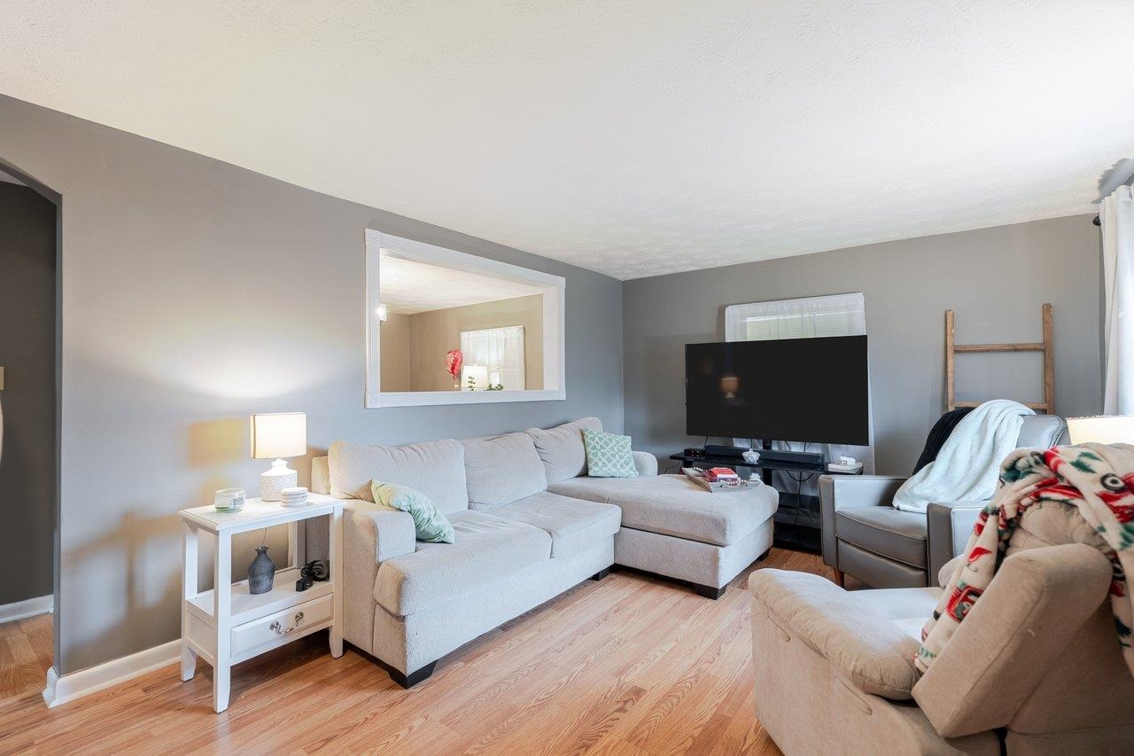 114 CLARKE AVE, ELKTON, Virginia 22827, 3 Bedrooms Bedrooms, ,2 BathroomsBathrooms,Residential,114 CLARKE AVE,674026 MLS # 674026