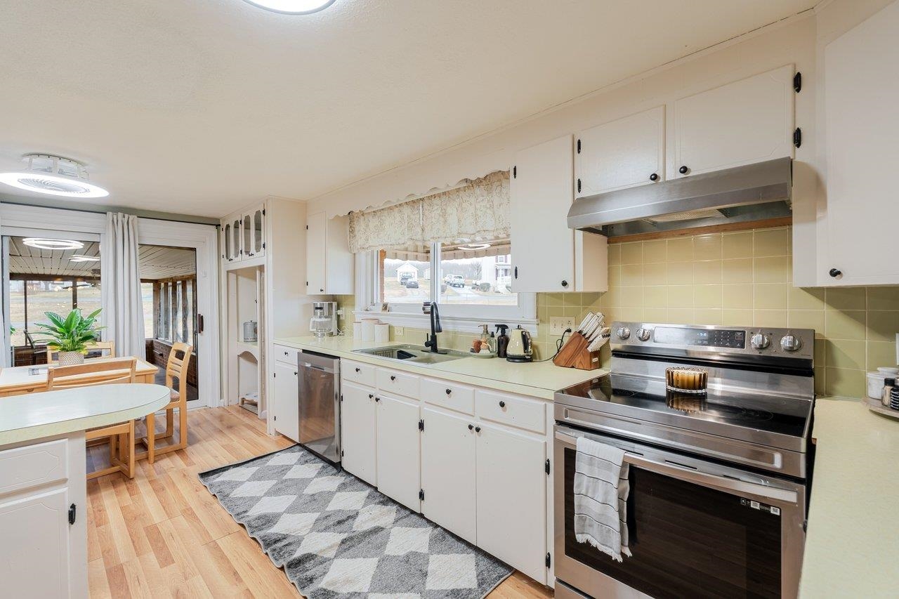 114 CLARKE AVE, ELKTON, Virginia 22827, 3 Bedrooms Bedrooms, ,2 BathroomsBathrooms,Residential,114 CLARKE AVE,674026 MLS # 674026