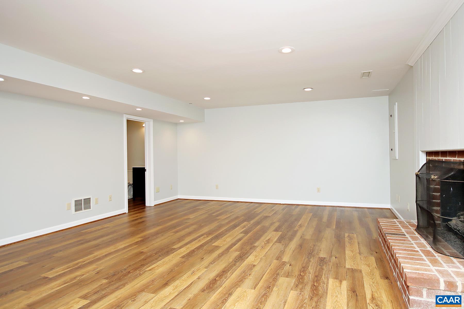 972 GRAYSON LN, CHARLOTTESVILLE, Virginia 22903, 3 Bedrooms Bedrooms, ,3 BathroomsBathrooms,Residential,972 GRAYSON LN,674027 MLS # 674027