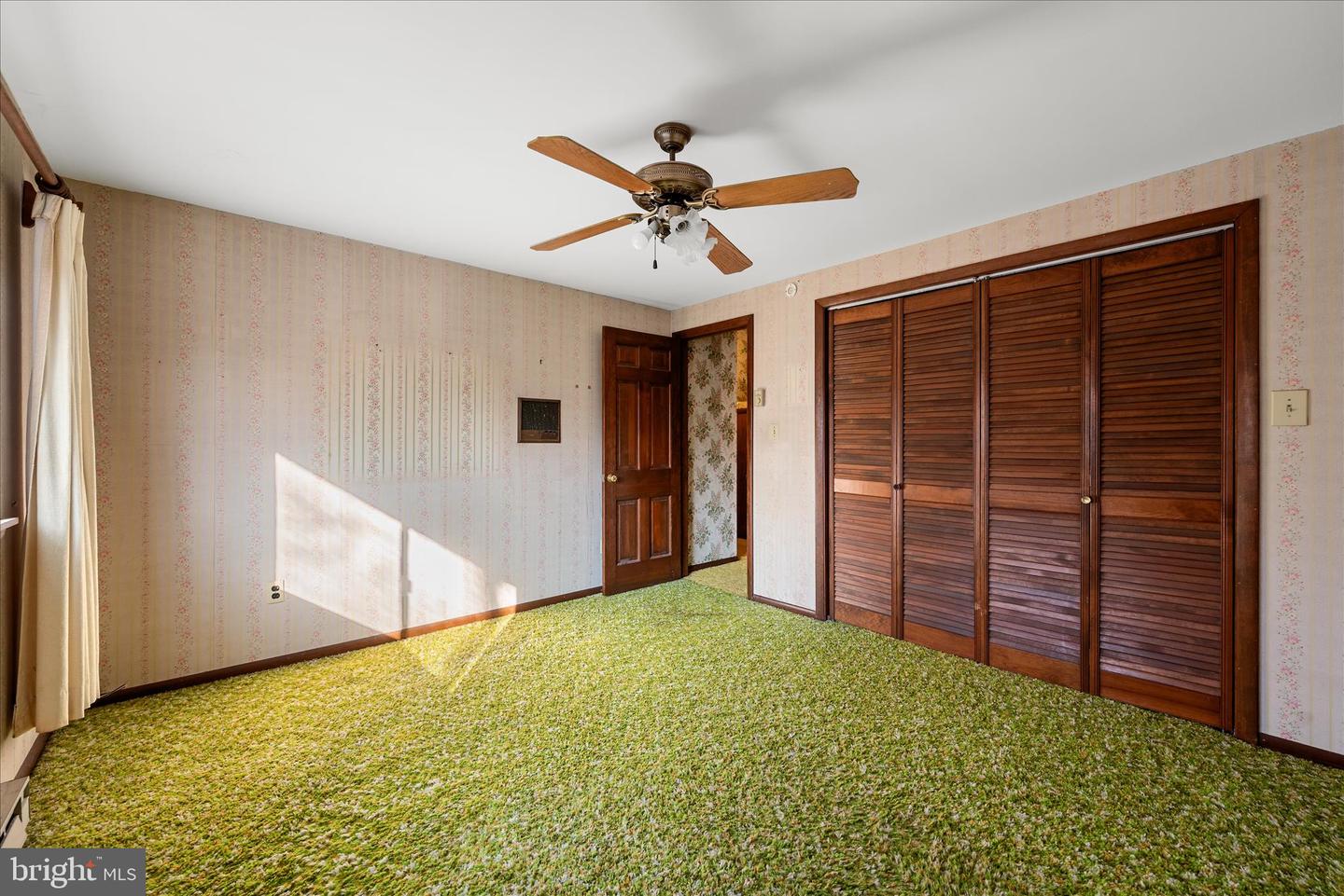 179 RIVER PARK LN, BLUEMONT, Virginia 20135, 5 Bedrooms Bedrooms, 11 Rooms Rooms,3 BathroomsBathrooms,Residential,For sale,179 RIVER PARK LN,VACL2003800 MLS # VACL2003800