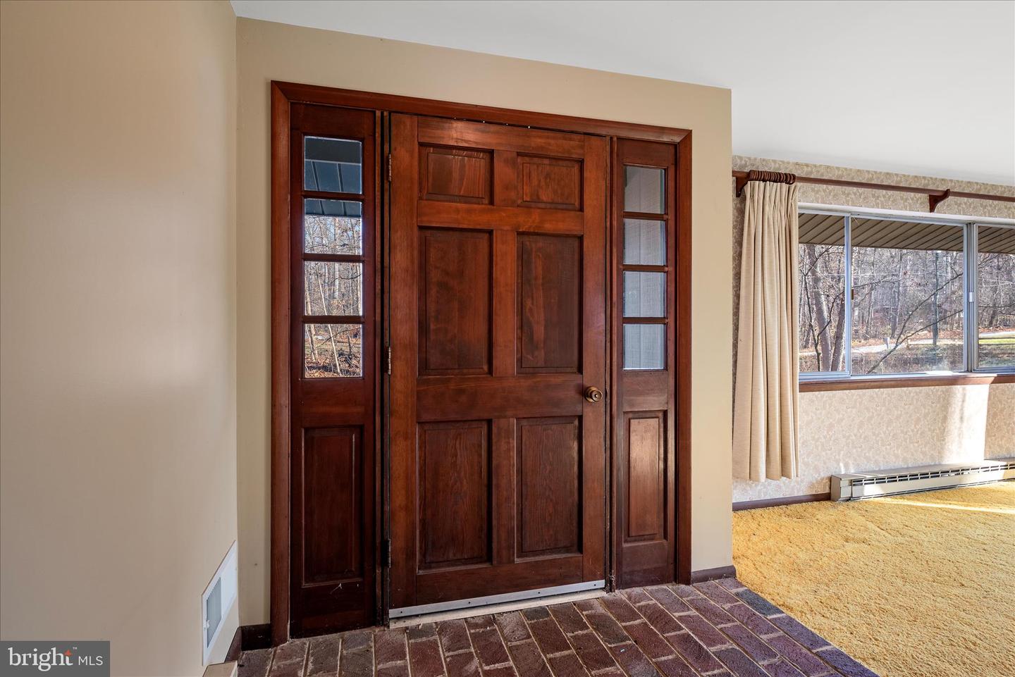 179 RIVER PARK LN, BLUEMONT, Virginia 20135, 5 Bedrooms Bedrooms, 11 Rooms Rooms,3 BathroomsBathrooms,Residential,For sale,179 RIVER PARK LN,VACL2003800 MLS # VACL2003800