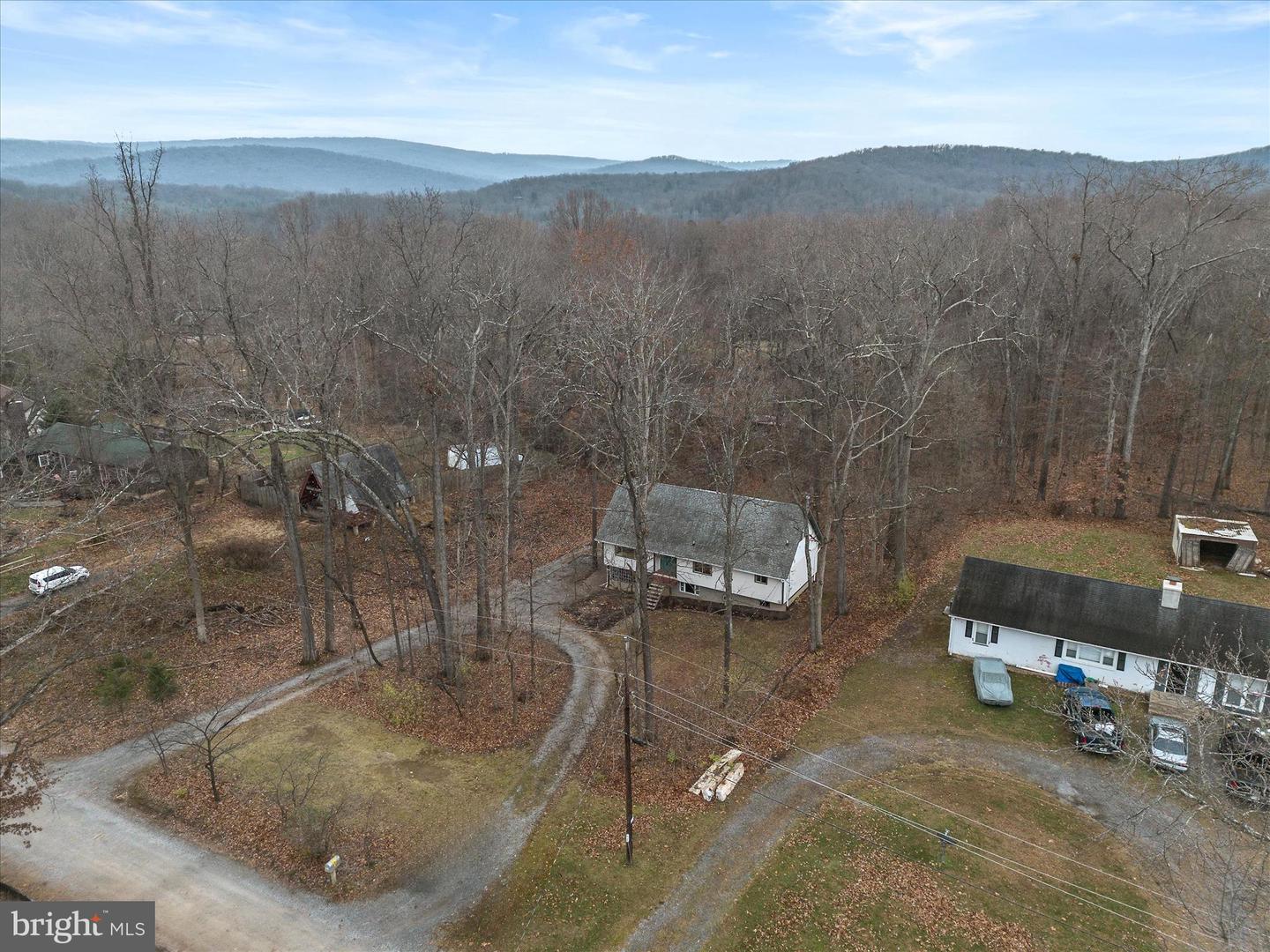 179 RIVER PARK LN, BLUEMONT, Virginia 20135, 5 Bedrooms Bedrooms, 11 Rooms Rooms,3 BathroomsBathrooms,Residential,For sale,179 RIVER PARK LN,VACL2003800 MLS # VACL2003800