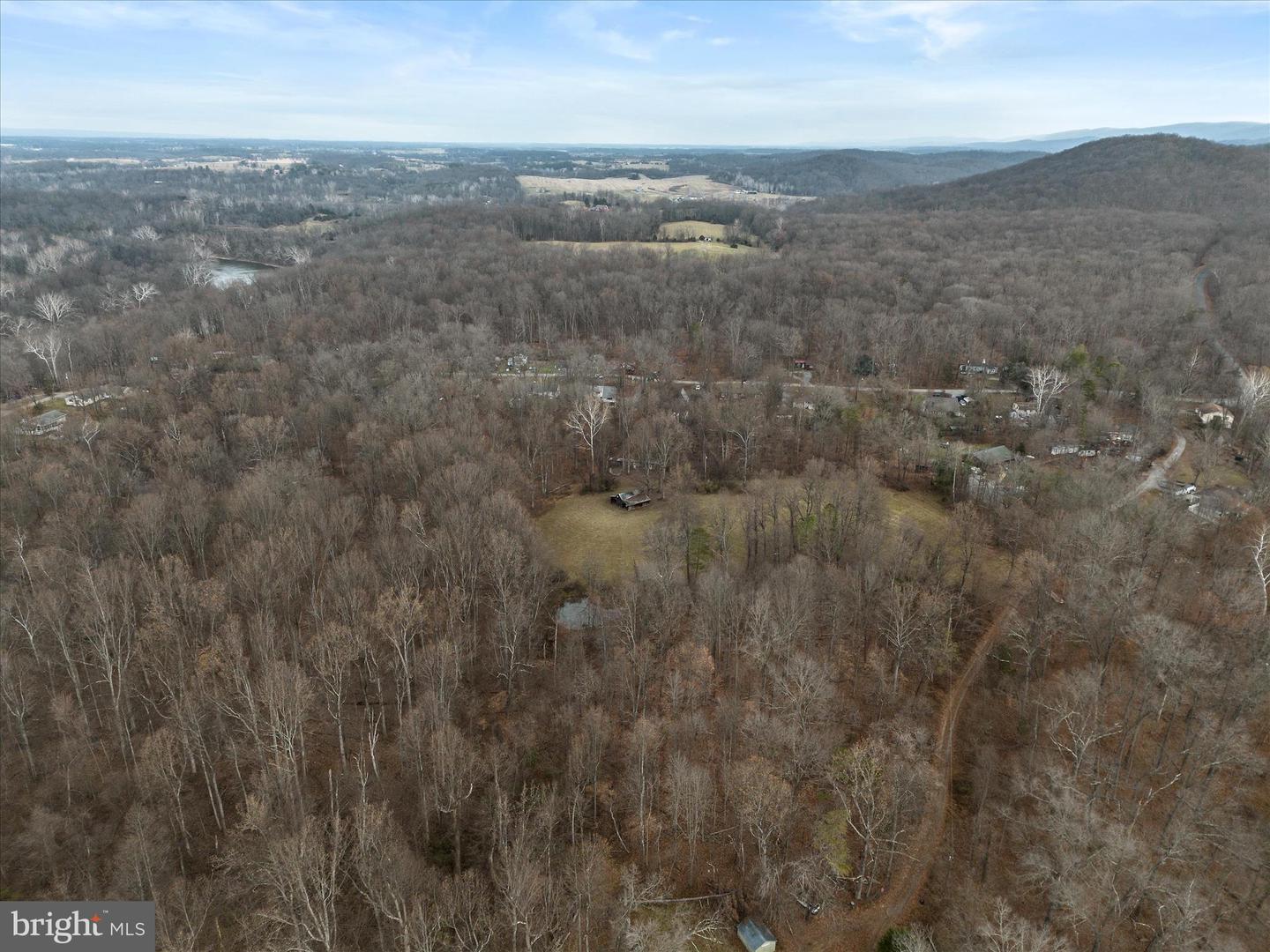 179 RIVER PARK LN, BLUEMONT, Virginia 20135, 5 Bedrooms Bedrooms, 11 Rooms Rooms,3 BathroomsBathrooms,Residential,For sale,179 RIVER PARK LN,VACL2003800 MLS # VACL2003800