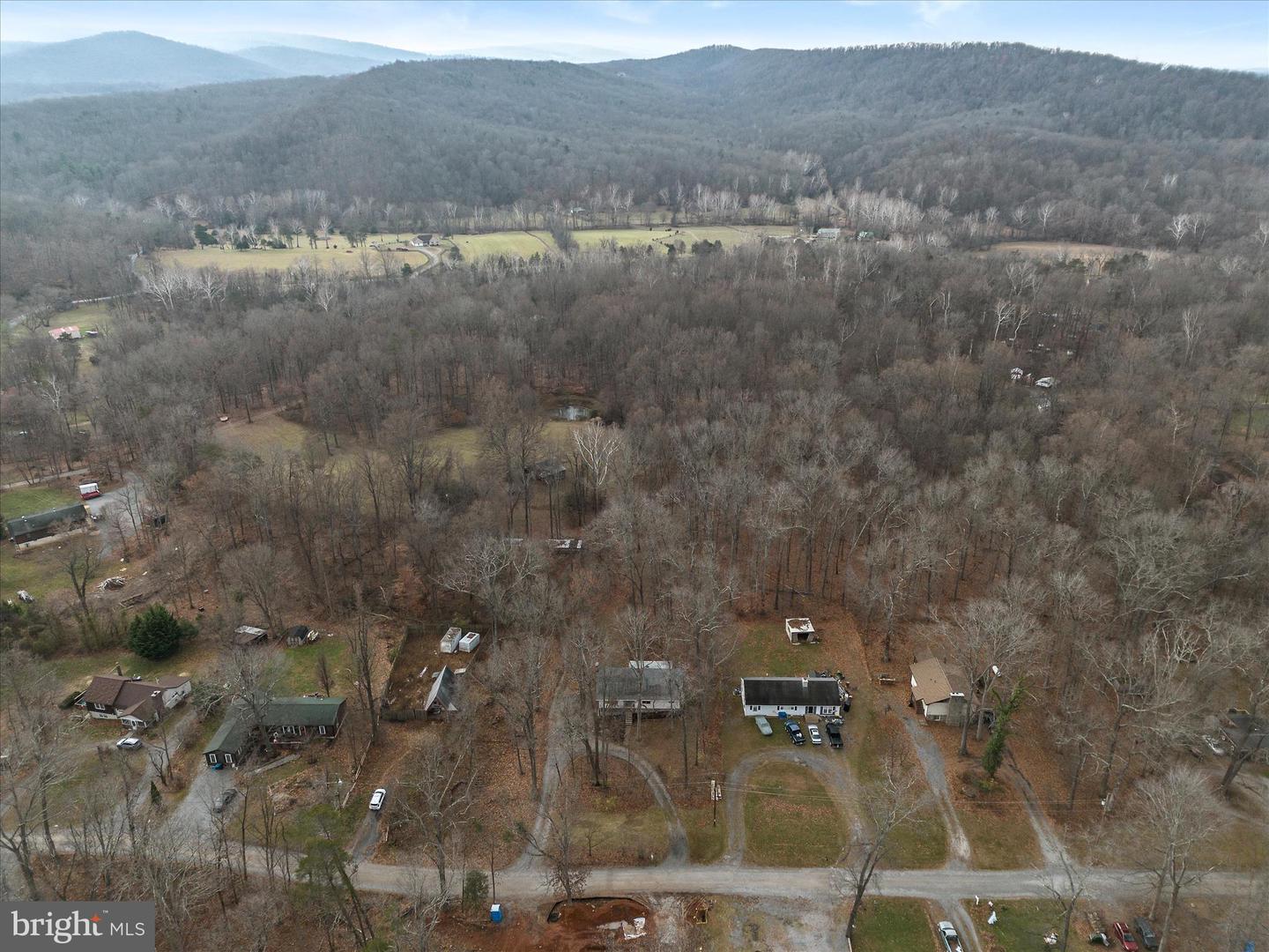 179 RIVER PARK LN, BLUEMONT, Virginia 20135, 5 Bedrooms Bedrooms, 11 Rooms Rooms,3 BathroomsBathrooms,Residential,For sale,179 RIVER PARK LN,VACL2003800 MLS # VACL2003800