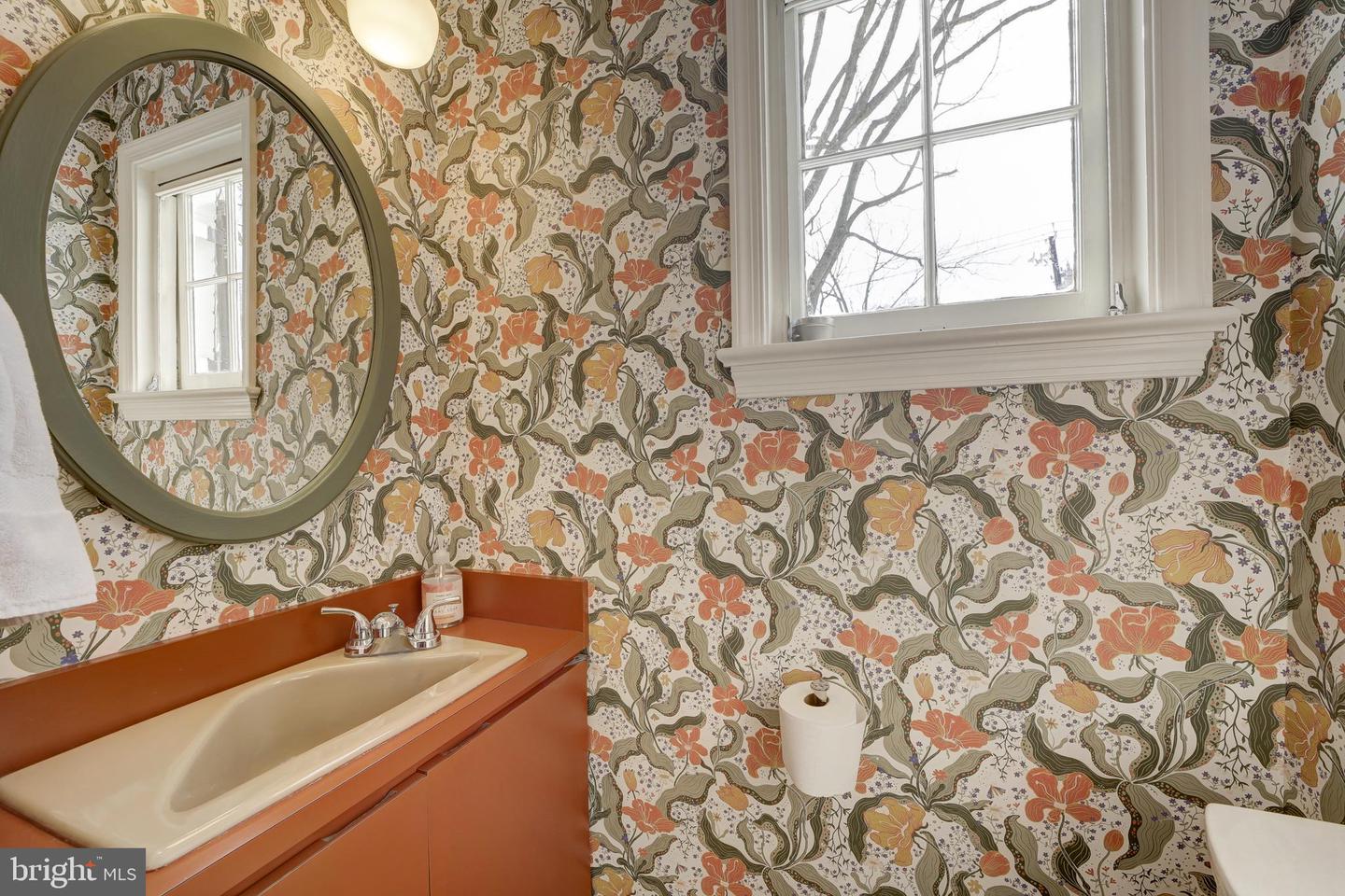 3017 CLEVELAND AVE NW, WASHINGTON, District Of Columbia 20008, 3 Bedrooms Bedrooms, ,3 BathroomsBathrooms,Residential,For sale,3017 CLEVELAND AVE NW,DCDC2235140 MLS # DCDC2235140