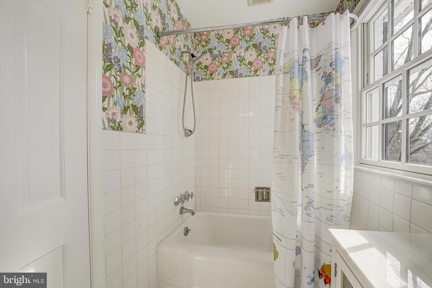 3017 CLEVELAND AVE NW, WASHINGTON, District Of Columbia 20008, 3 Bedrooms Bedrooms, ,3 BathroomsBathrooms,Residential,For sale,3017 CLEVELAND AVE NW,DCDC2235140 MLS # DCDC2235140