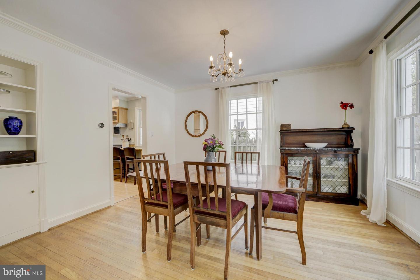 3017 CLEVELAND AVE NW, WASHINGTON, District Of Columbia 20008, 3 Bedrooms Bedrooms, ,3 BathroomsBathrooms,Residential,For sale,3017 CLEVELAND AVE NW,DCDC2235140 MLS # DCDC2235140