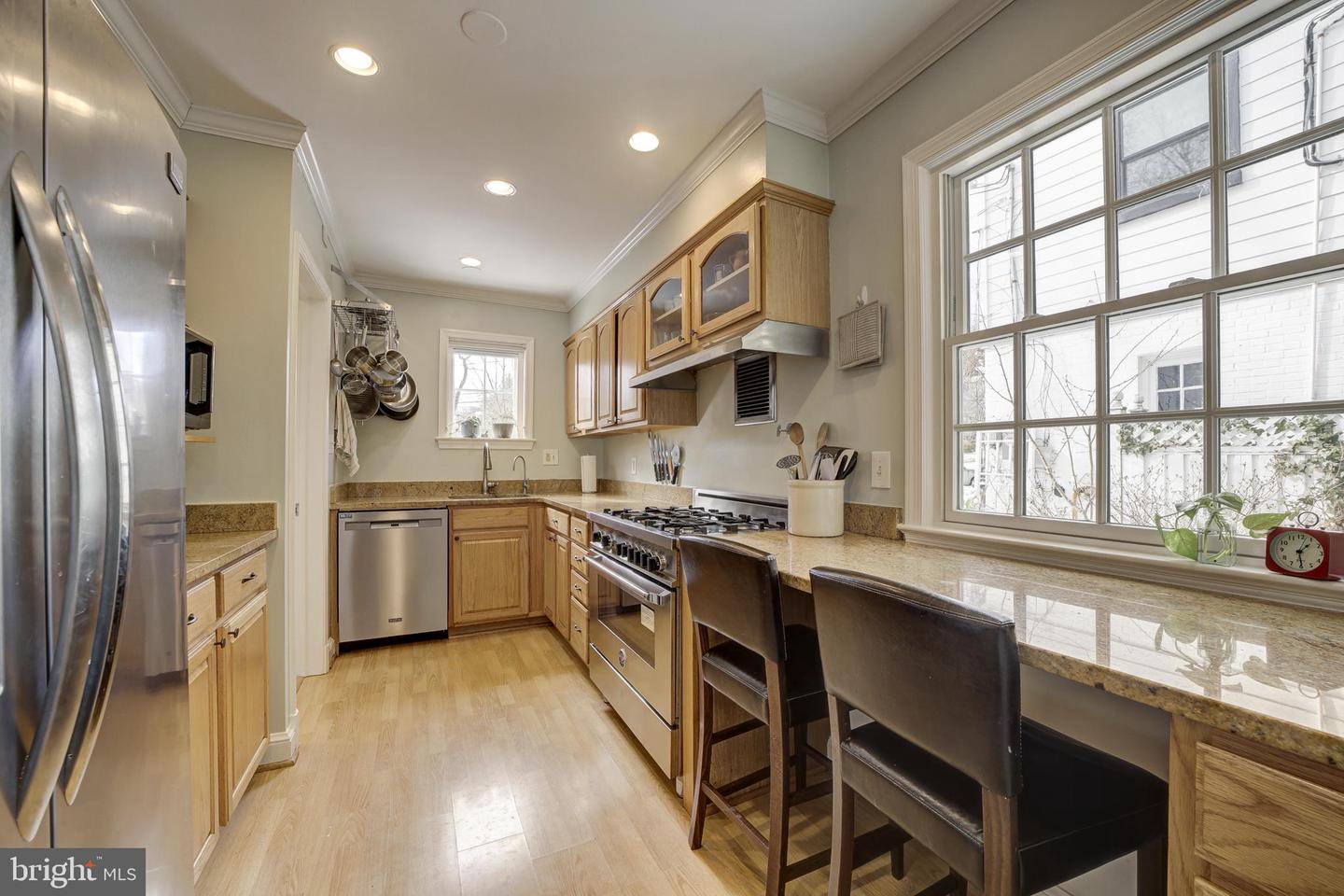 3017 CLEVELAND AVE NW, WASHINGTON, District Of Columbia 20008, 3 Bedrooms Bedrooms, ,3 BathroomsBathrooms,Residential,For sale,3017 CLEVELAND AVE NW,DCDC2235140 MLS # DCDC2235140