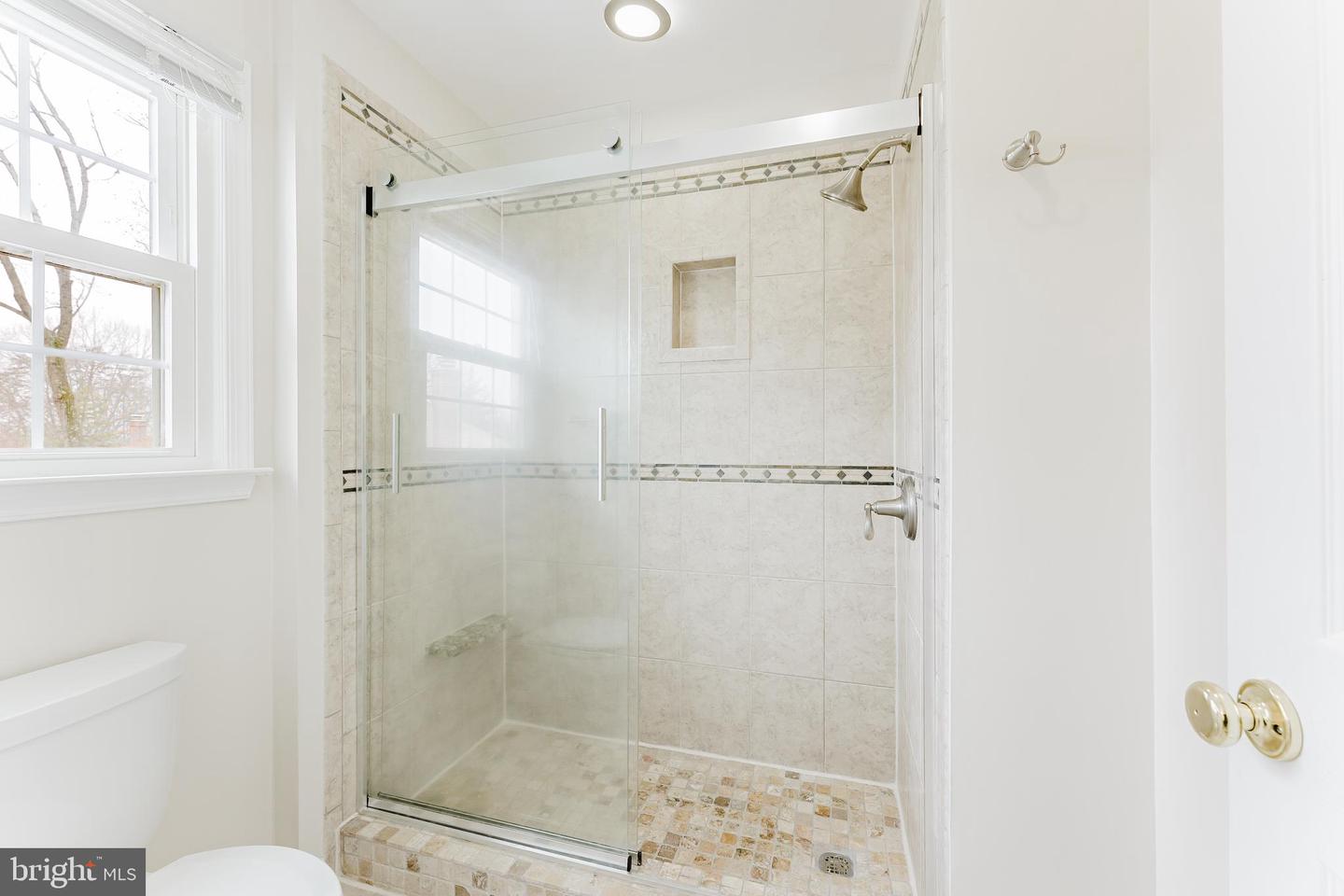 7200 DUCK CT, SPRINGFIELD, Virginia 22152, 4 Bedrooms Bedrooms, ,2 BathroomsBathrooms,Residential,For sale,7200 DUCK CT,VAFX2283348 MLS # VAFX2283348