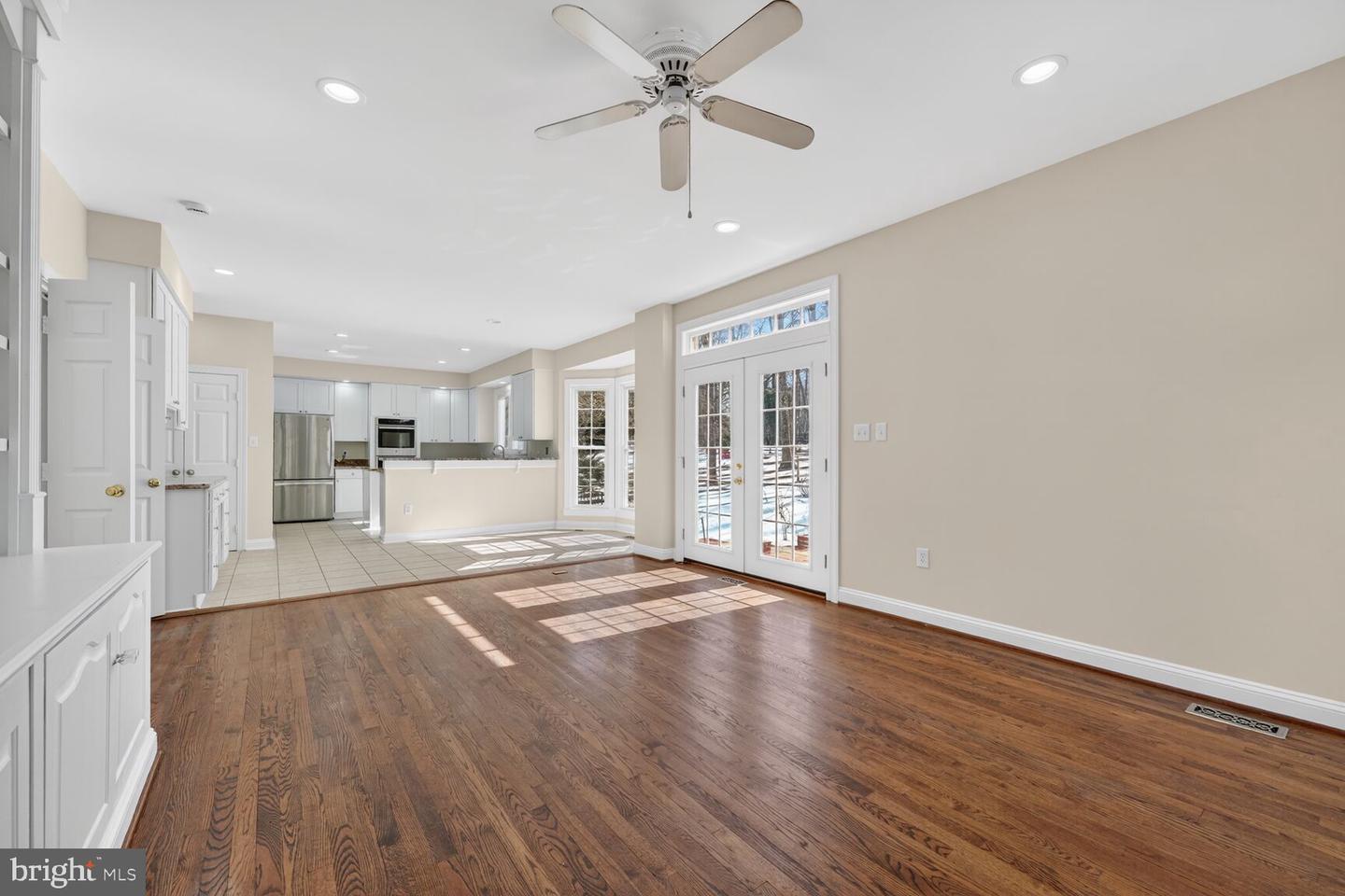 11192 LONGWOOD GROVE DR, RESTON, Virginia 20194, 4 Bedrooms Bedrooms, ,4 BathroomsBathrooms,Residential,For sale,11192 LONGWOOD GROVE DR,VAFX2286450 MLS # VAFX2286450