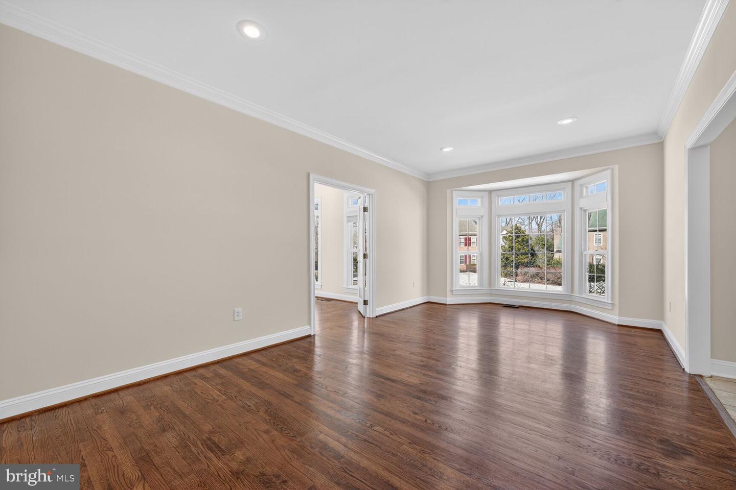 11192 LONGWOOD GROVE DR, RESTON, Virginia 20194, 4 Bedrooms Bedrooms, ,4 BathroomsBathrooms,Residential,For sale,11192 LONGWOOD GROVE DR,VAFX2286450 MLS # VAFX2286450