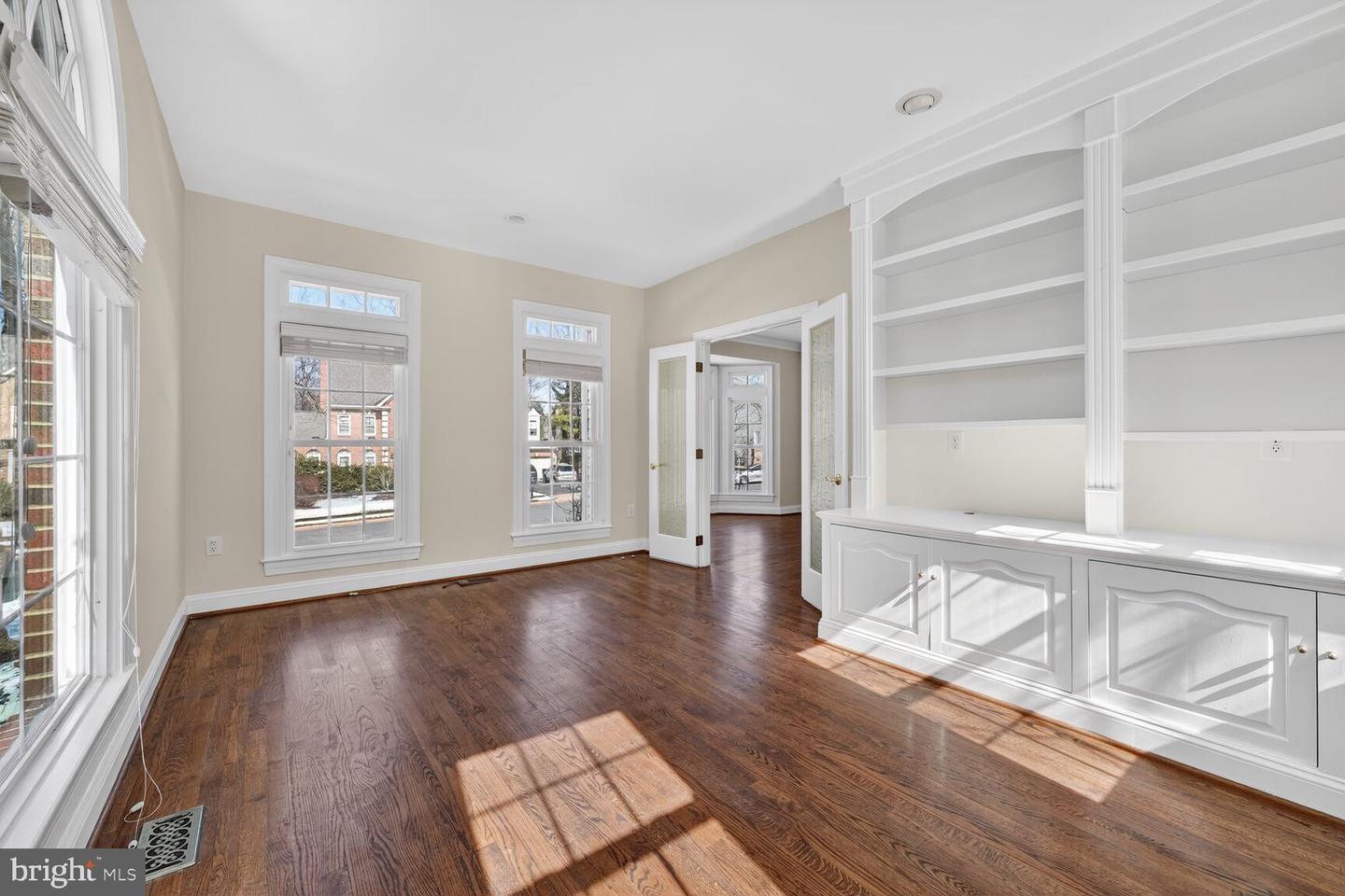 11192 LONGWOOD GROVE DR, RESTON, Virginia 20194, 4 Bedrooms Bedrooms, ,4 BathroomsBathrooms,Residential,For sale,11192 LONGWOOD GROVE DR,VAFX2286450 MLS # VAFX2286450