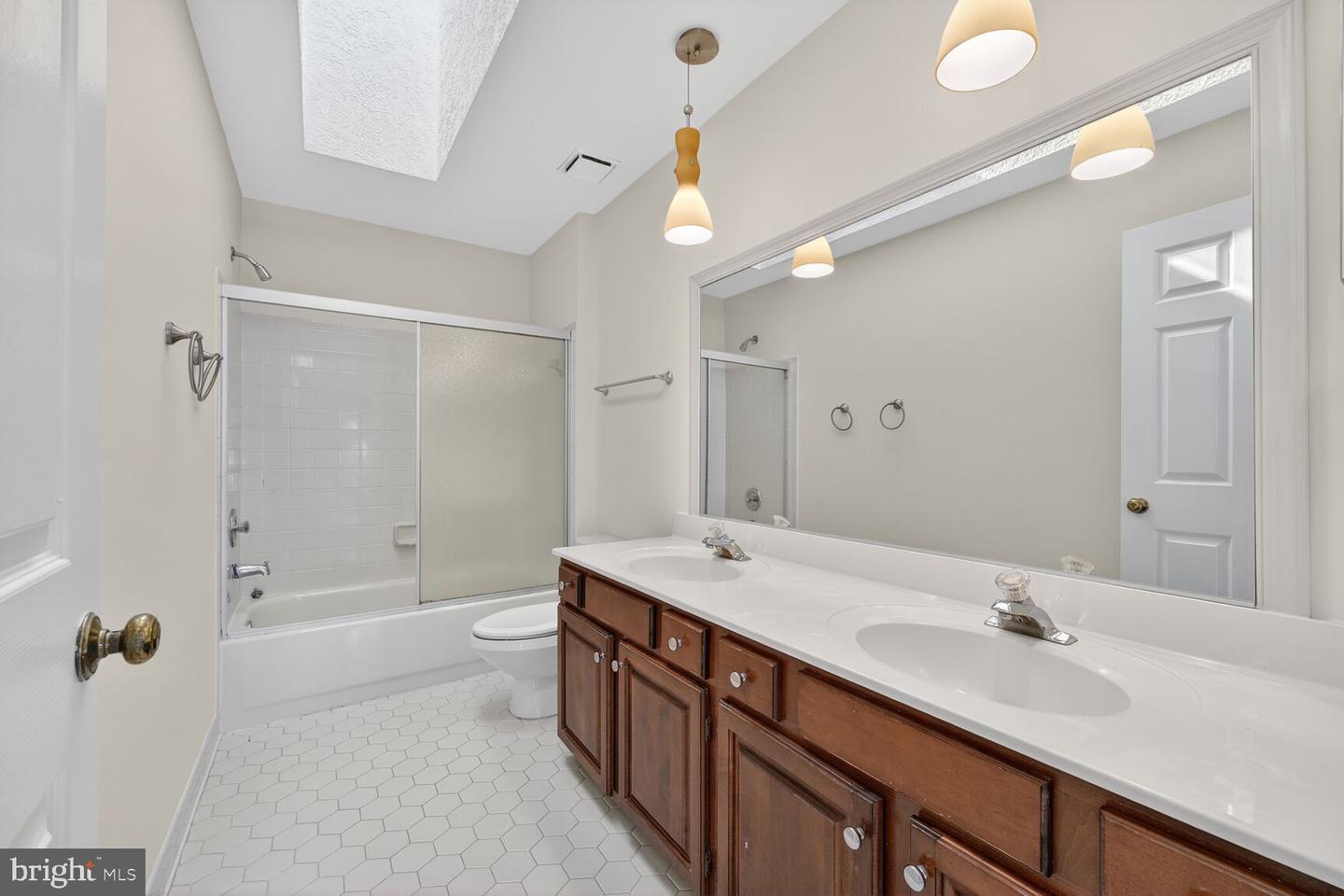 11192 LONGWOOD GROVE DR, RESTON, Virginia 20194, 4 Bedrooms Bedrooms, ,4 BathroomsBathrooms,Residential,For sale,11192 LONGWOOD GROVE DR,VAFX2286450 MLS # VAFX2286450