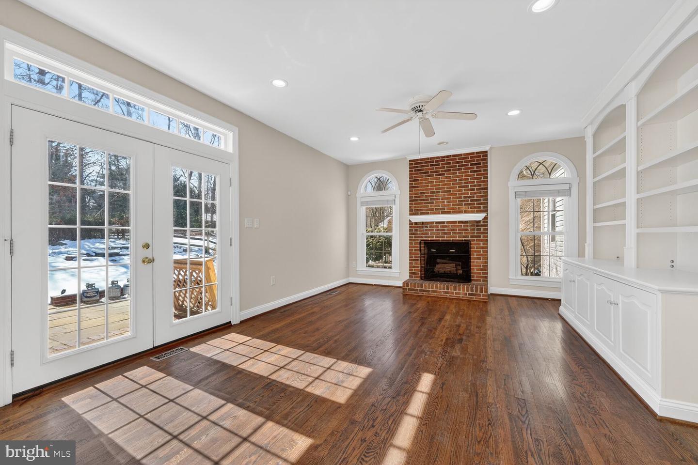 11192 LONGWOOD GROVE DR, RESTON, Virginia 20194, 4 Bedrooms Bedrooms, ,4 BathroomsBathrooms,Residential,For sale,11192 LONGWOOD GROVE DR,VAFX2286450 MLS # VAFX2286450