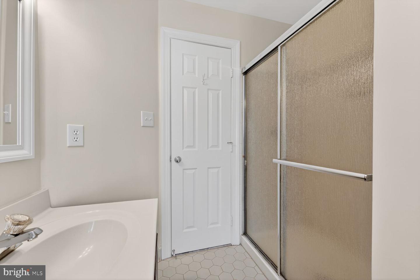 11192 LONGWOOD GROVE DR, RESTON, Virginia 20194, 4 Bedrooms Bedrooms, ,4 BathroomsBathrooms,Residential,For sale,11192 LONGWOOD GROVE DR,VAFX2286450 MLS # VAFX2286450