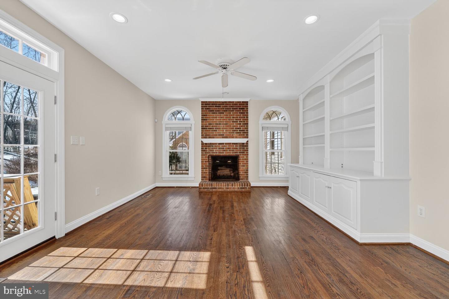 11192 LONGWOOD GROVE DR, RESTON, Virginia 20194, 4 Bedrooms Bedrooms, ,4 BathroomsBathrooms,Residential,For sale,11192 LONGWOOD GROVE DR,VAFX2286450 MLS # VAFX2286450