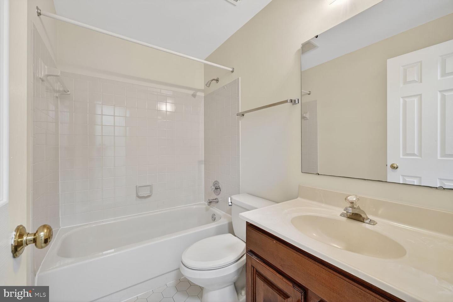 11192 LONGWOOD GROVE DR, RESTON, Virginia 20194, 4 Bedrooms Bedrooms, ,4 BathroomsBathrooms,Residential,For sale,11192 LONGWOOD GROVE DR,VAFX2286450 MLS # VAFX2286450