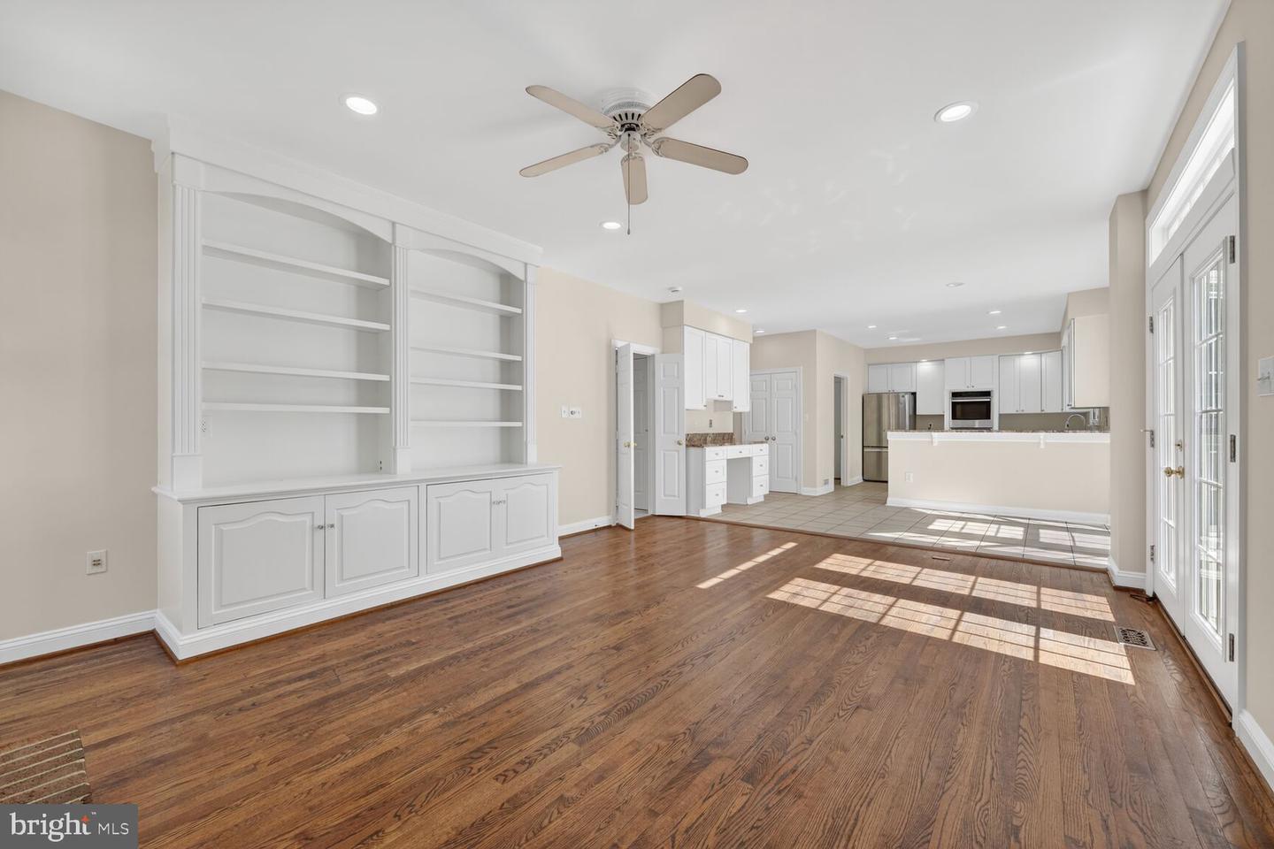 11192 LONGWOOD GROVE DR, RESTON, Virginia 20194, 4 Bedrooms Bedrooms, ,4 BathroomsBathrooms,Residential,For sale,11192 LONGWOOD GROVE DR,VAFX2286450 MLS # VAFX2286450