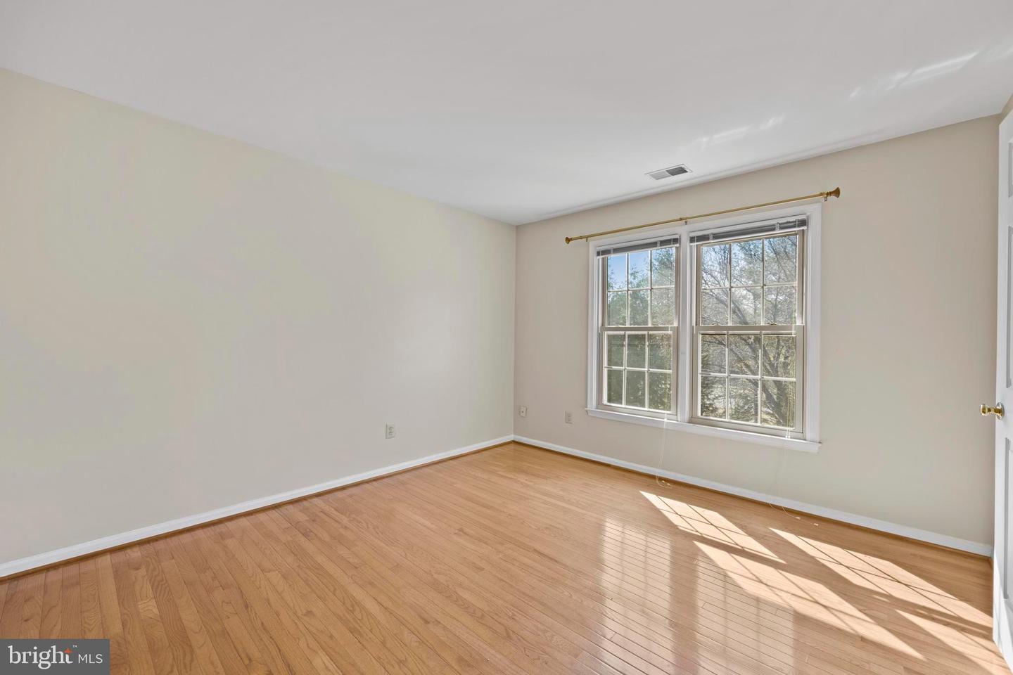 47315 VISTA CT, STERLING, Virginia 20165, 4 Bedrooms Bedrooms, ,3 BathroomsBathrooms,Residential,For sale,47315 VISTA CT,VALO2114292 MLS # VALO2114292