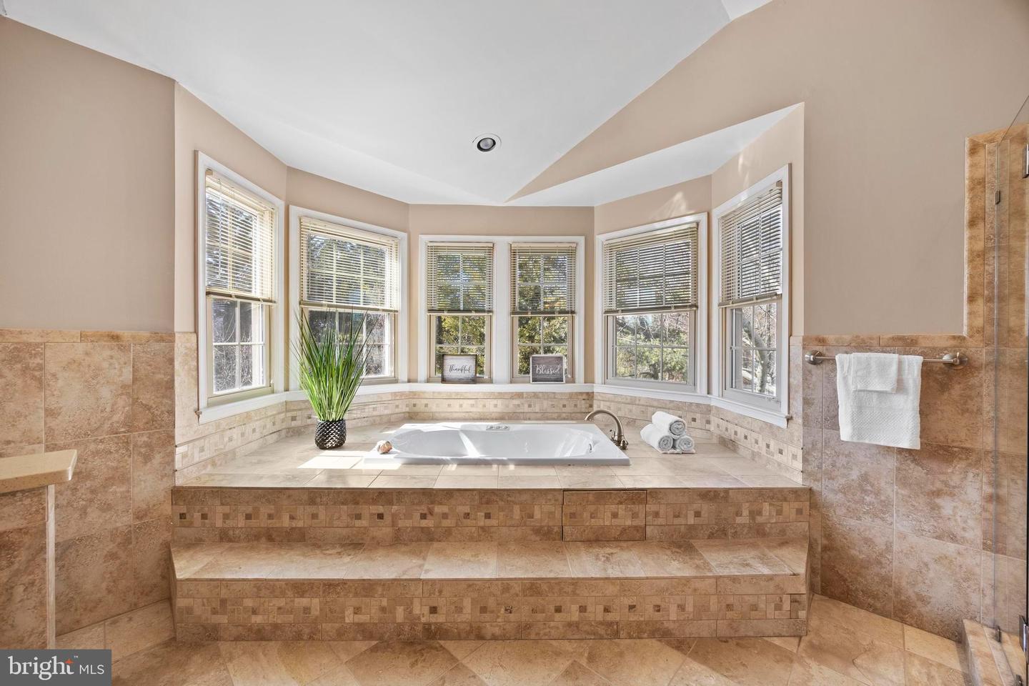 47315 VISTA CT, STERLING, Virginia 20165, 4 Bedrooms Bedrooms, ,3 BathroomsBathrooms,Residential,For sale,47315 VISTA CT,VALO2114292 MLS # VALO2114292