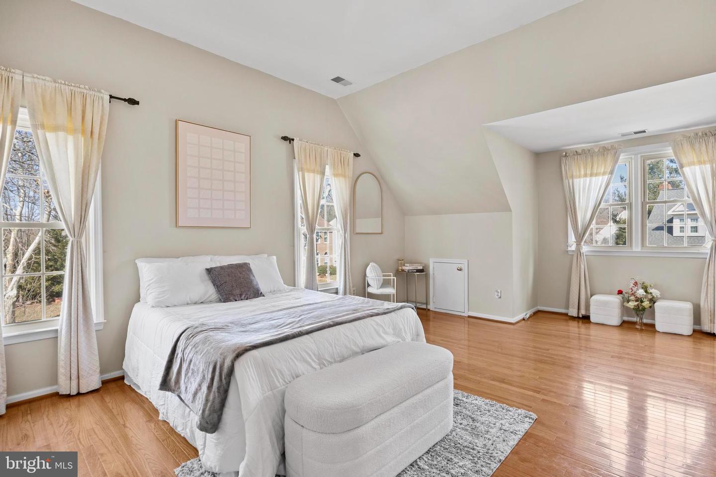 47315 VISTA CT, STERLING, Virginia 20165, 4 Bedrooms Bedrooms, ,3 BathroomsBathrooms,Residential,For sale,47315 VISTA CT,VALO2114292 MLS # VALO2114292