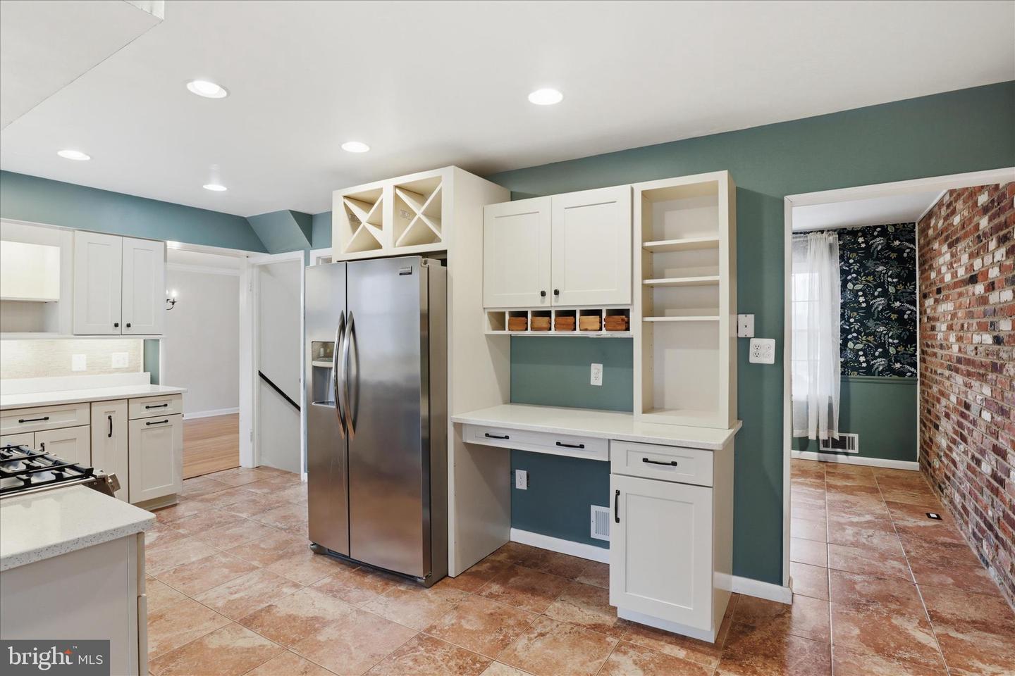 4901 RED FOX DR, ANNANDALE, Virginia 22003, 4 Bedrooms Bedrooms, 12 Rooms Rooms,Residential,For sale,4901 RED FOX DR,VAFX2288352 MLS # VAFX2288352