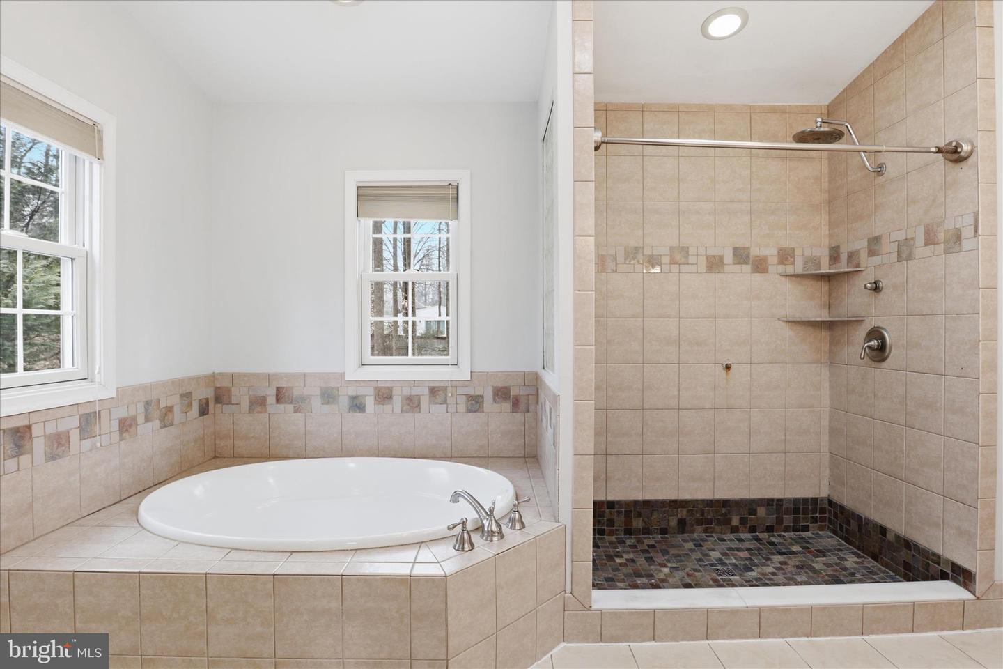 4901 RED FOX DR, ANNANDALE, Virginia 22003, 4 Bedrooms Bedrooms, 12 Rooms Rooms,Residential,For sale,4901 RED FOX DR,VAFX2288352 MLS # VAFX2288352