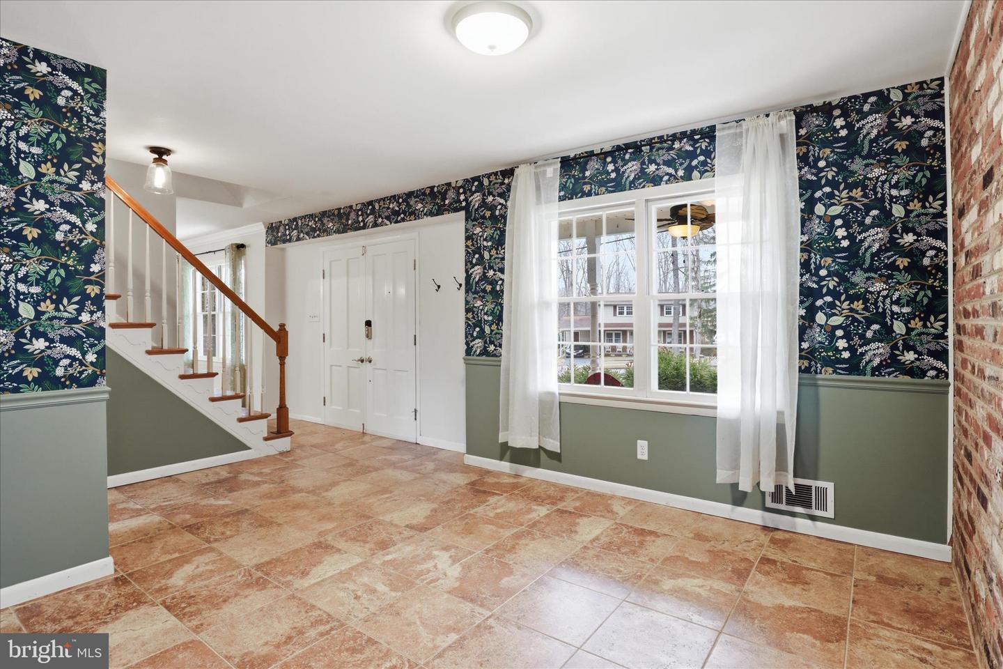 4901 RED FOX DR, ANNANDALE, Virginia 22003, 4 Bedrooms Bedrooms, 12 Rooms Rooms,Residential,For sale,4901 RED FOX DR,VAFX2288352 MLS # VAFX2288352