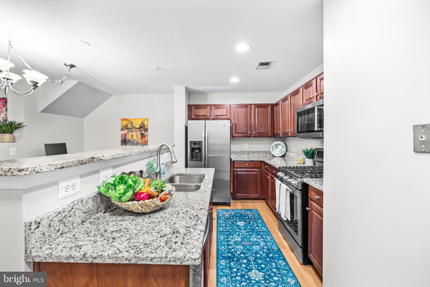 527 CAMERON STATION BLVD, ALEXANDRIA, Virginia 22304, 2 Bedrooms Bedrooms, ,2 BathroomsBathrooms,Residential,For sale,527 CAMERON STATION BLVD,VAAX2053826 MLS # VAAX2053826