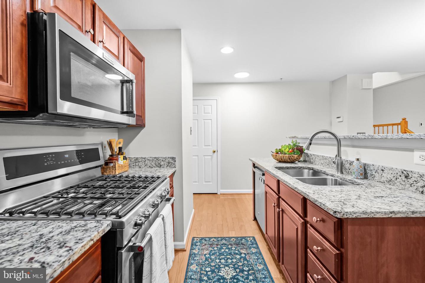 527 CAMERON STATION BLVD, ALEXANDRIA, Virginia 22304, 2 Bedrooms Bedrooms, ,2 BathroomsBathrooms,Residential,For sale,527 CAMERON STATION BLVD,VAAX2053826 MLS # VAAX2053826