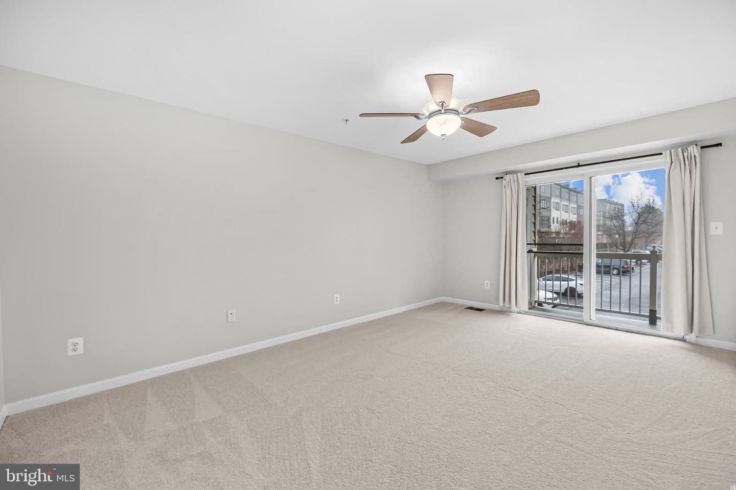 527 CAMERON STATION BLVD, ALEXANDRIA, Virginia 22304, 2 Bedrooms Bedrooms, ,2 BathroomsBathrooms,Residential,For sale,527 CAMERON STATION BLVD,VAAX2053826 MLS # VAAX2053826