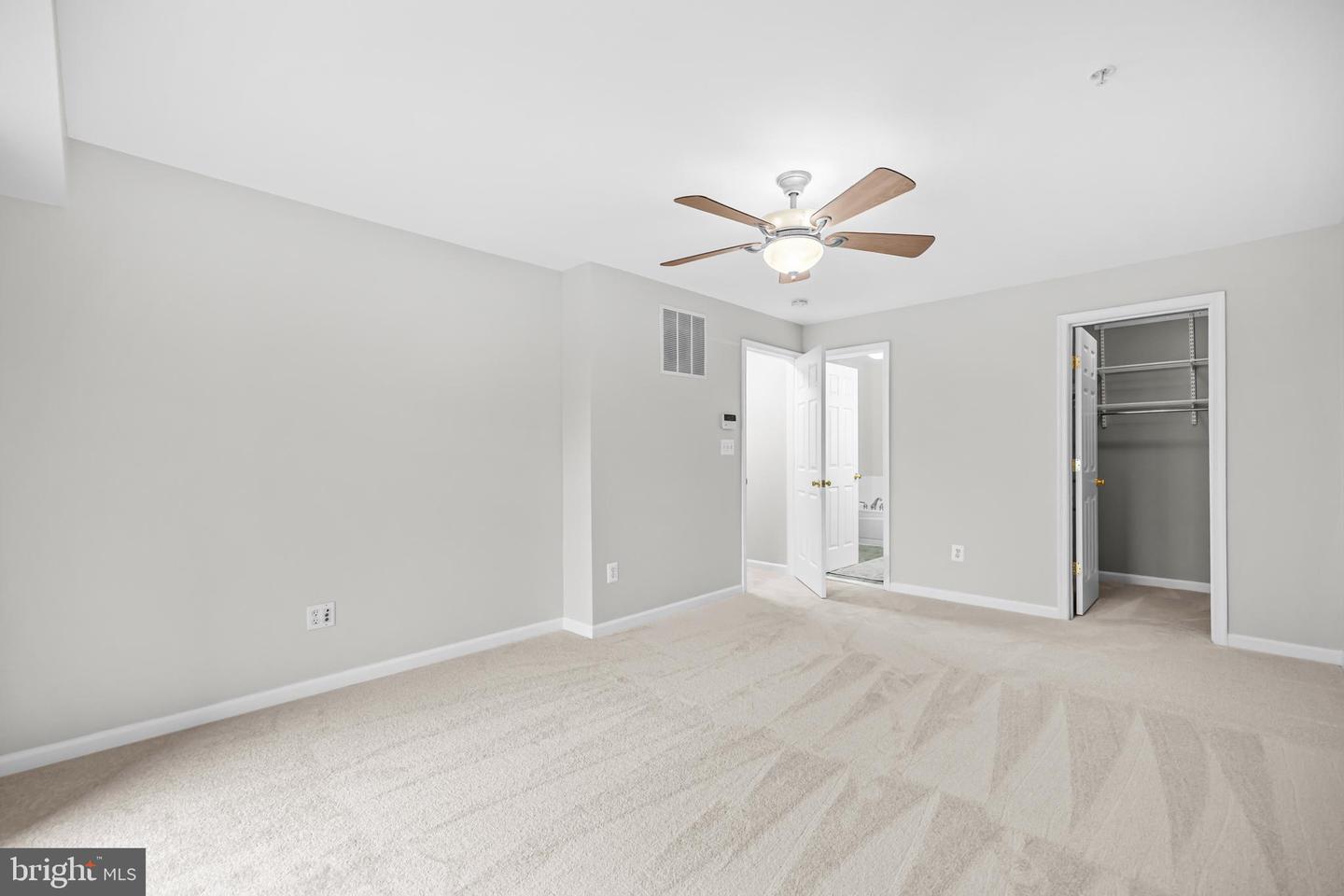 527 CAMERON STATION BLVD, ALEXANDRIA, Virginia 22304, 2 Bedrooms Bedrooms, ,2 BathroomsBathrooms,Residential,For sale,527 CAMERON STATION BLVD,VAAX2053826 MLS # VAAX2053826