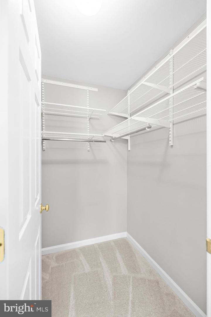 527 CAMERON STATION BLVD, ALEXANDRIA, Virginia 22304, 2 Bedrooms Bedrooms, ,2 BathroomsBathrooms,Residential,For sale,527 CAMERON STATION BLVD,VAAX2053826 MLS # VAAX2053826