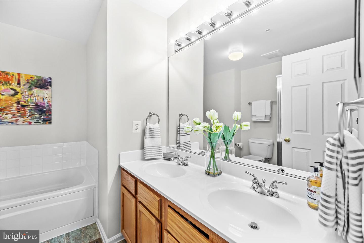 527 CAMERON STATION BLVD, ALEXANDRIA, Virginia 22304, 2 Bedrooms Bedrooms, ,2 BathroomsBathrooms,Residential,For sale,527 CAMERON STATION BLVD,VAAX2053826 MLS # VAAX2053826