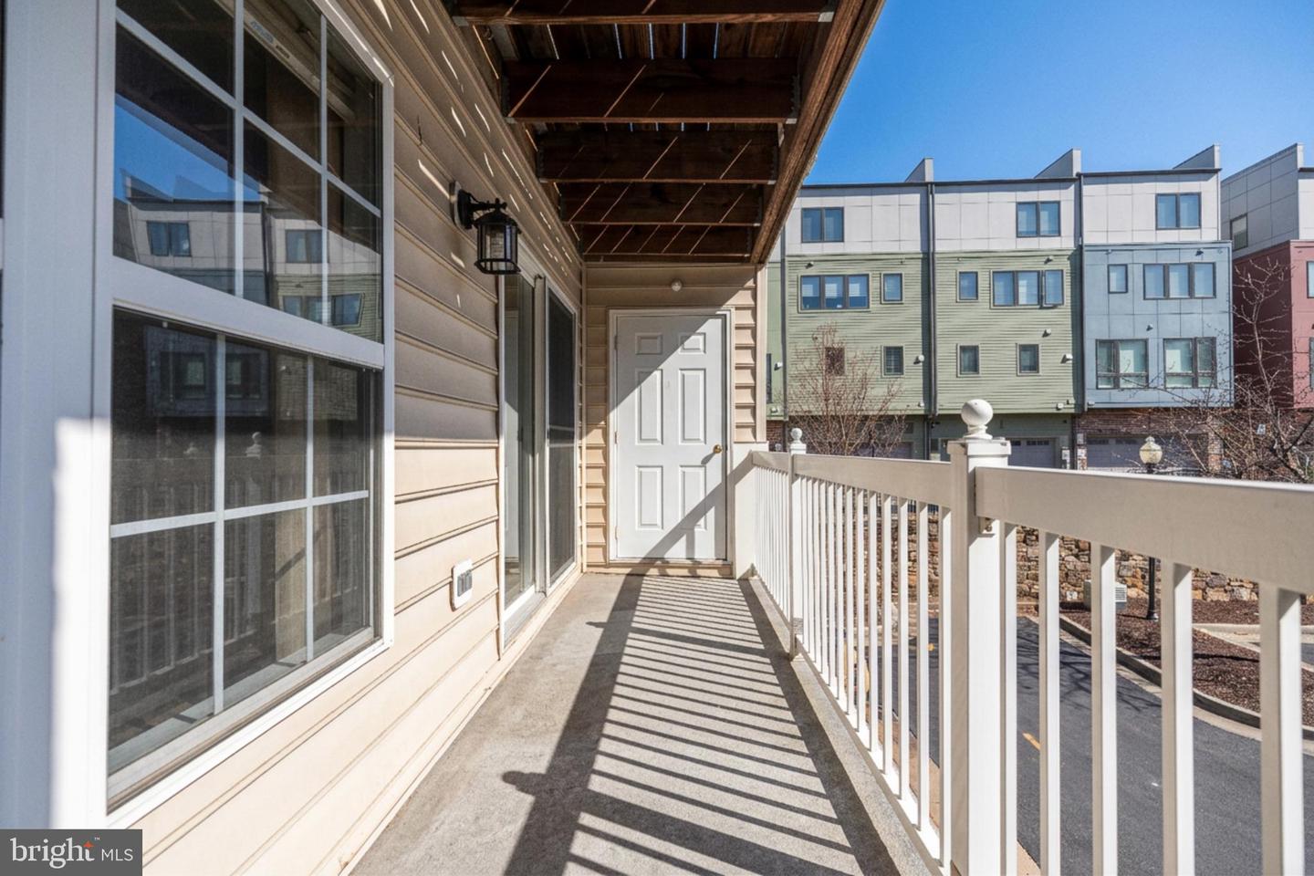 527 CAMERON STATION BLVD, ALEXANDRIA, Virginia 22304, 2 Bedrooms Bedrooms, ,2 BathroomsBathrooms,Residential,For sale,527 CAMERON STATION BLVD,VAAX2053826 MLS # VAAX2053826