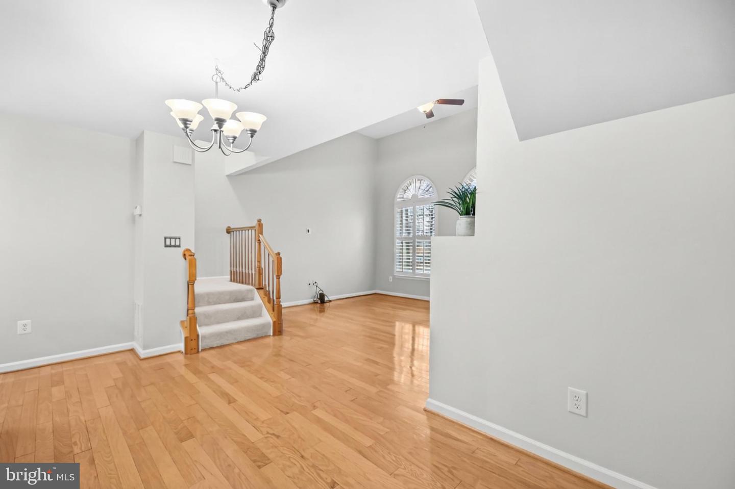 527 CAMERON STATION BLVD, ALEXANDRIA, Virginia 22304, 2 Bedrooms Bedrooms, ,2 BathroomsBathrooms,Residential,For sale,527 CAMERON STATION BLVD,VAAX2053826 MLS # VAAX2053826