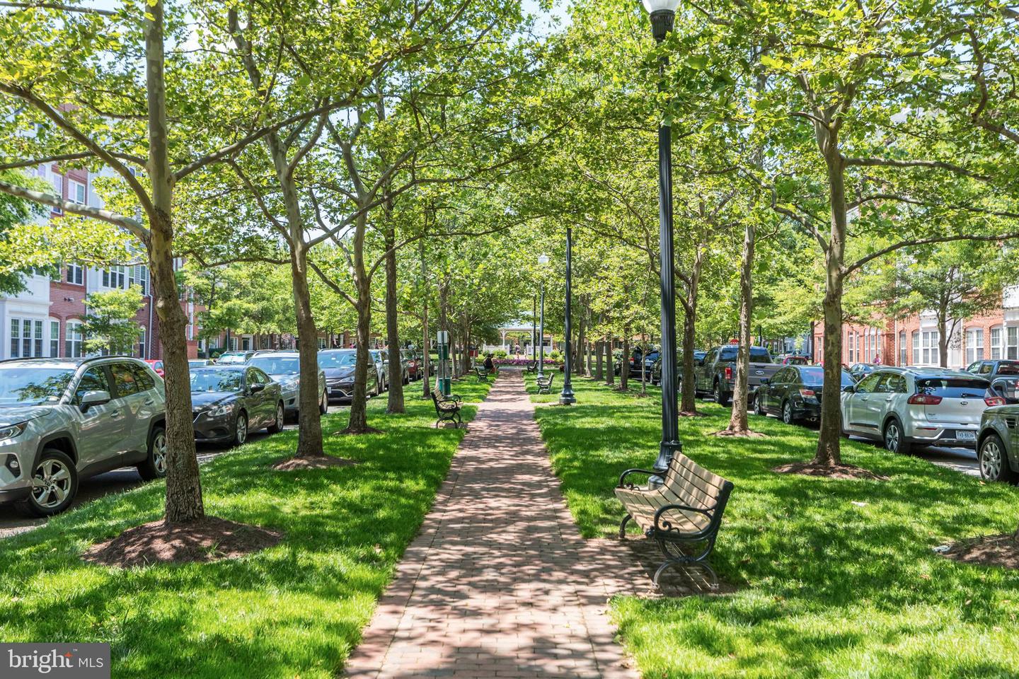 527 CAMERON STATION BLVD, ALEXANDRIA, Virginia 22304, 2 Bedrooms Bedrooms, ,2 BathroomsBathrooms,Residential,For sale,527 CAMERON STATION BLVD,VAAX2053826 MLS # VAAX2053826