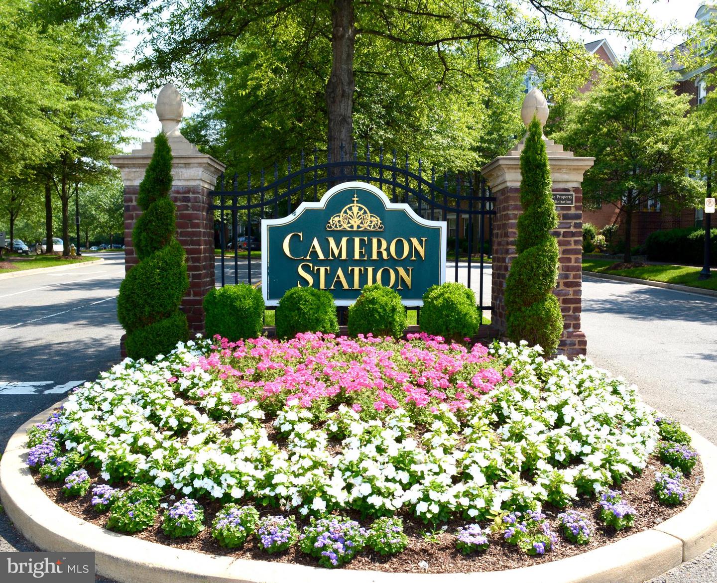 527 CAMERON STATION BLVD, ALEXANDRIA, Virginia 22304, 2 Bedrooms Bedrooms, ,2 BathroomsBathrooms,Residential,For sale,527 CAMERON STATION BLVD,VAAX2053826 MLS # VAAX2053826