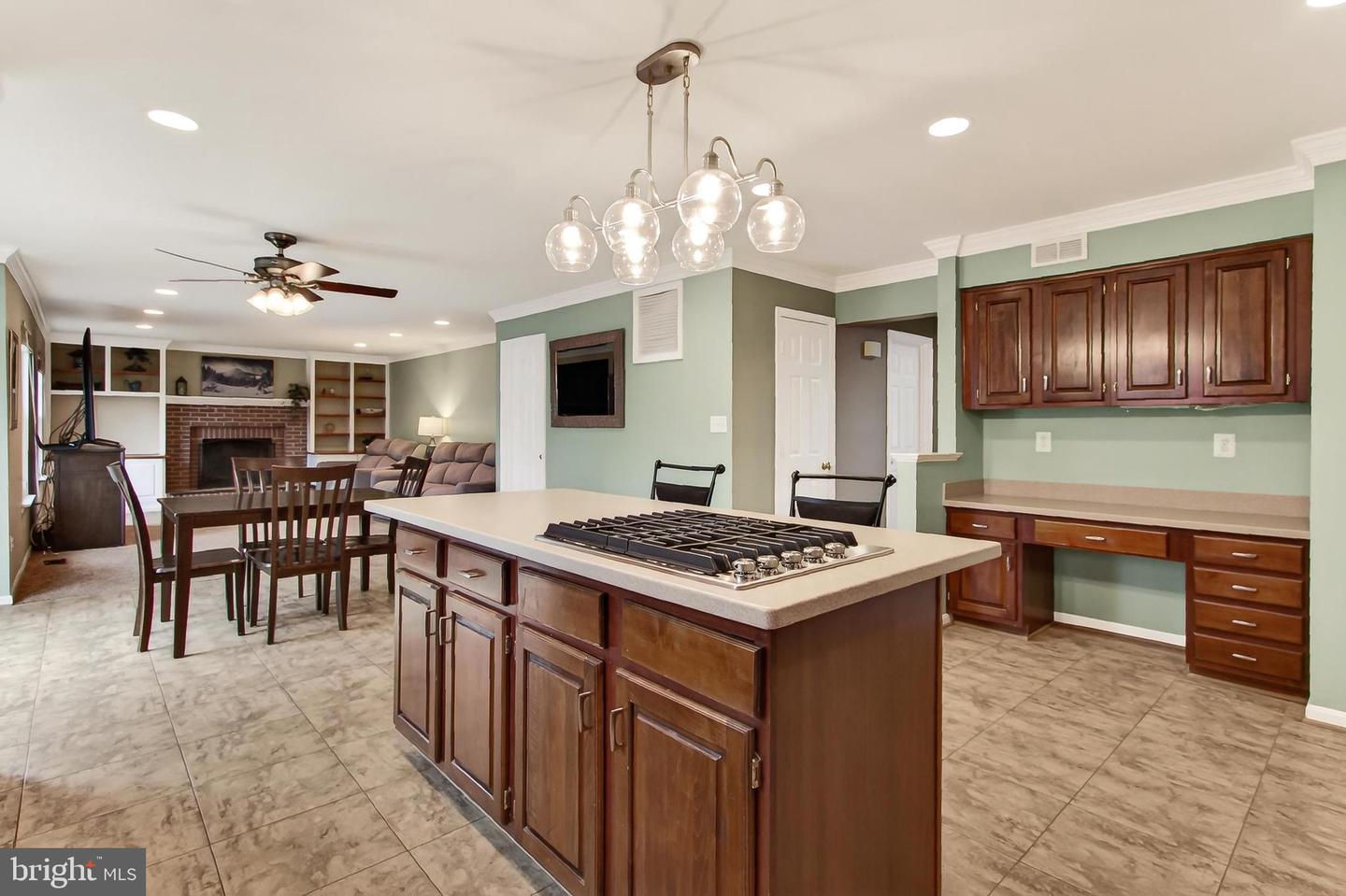 10501 WINGED ELM CIR, MANASSAS, Virginia 20110, 4 Bedrooms Bedrooms, ,2 BathroomsBathrooms,Residential,For sale,10501 WINGED ELM CIR,VAPW2111950 MLS # VAPW2111950