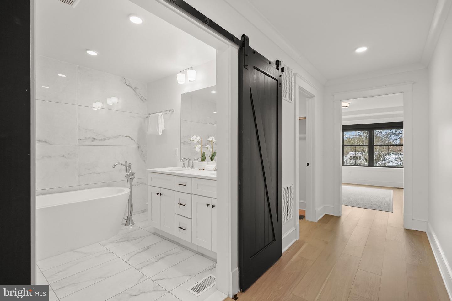 3719 R ST NW, WASHINGTON, District Of Columbia 20007, 4 Bedrooms Bedrooms, ,4 BathroomsBathrooms,Residential,For sale,3719 R ST NW,DCDC2245168 MLS # DCDC2245168