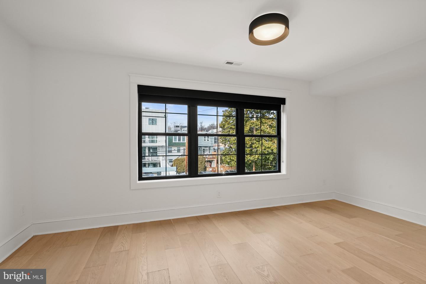 3719 R ST NW, WASHINGTON, District Of Columbia 20007, 4 Bedrooms Bedrooms, ,4 BathroomsBathrooms,Residential,For sale,3719 R ST NW,DCDC2245168 MLS # DCDC2245168