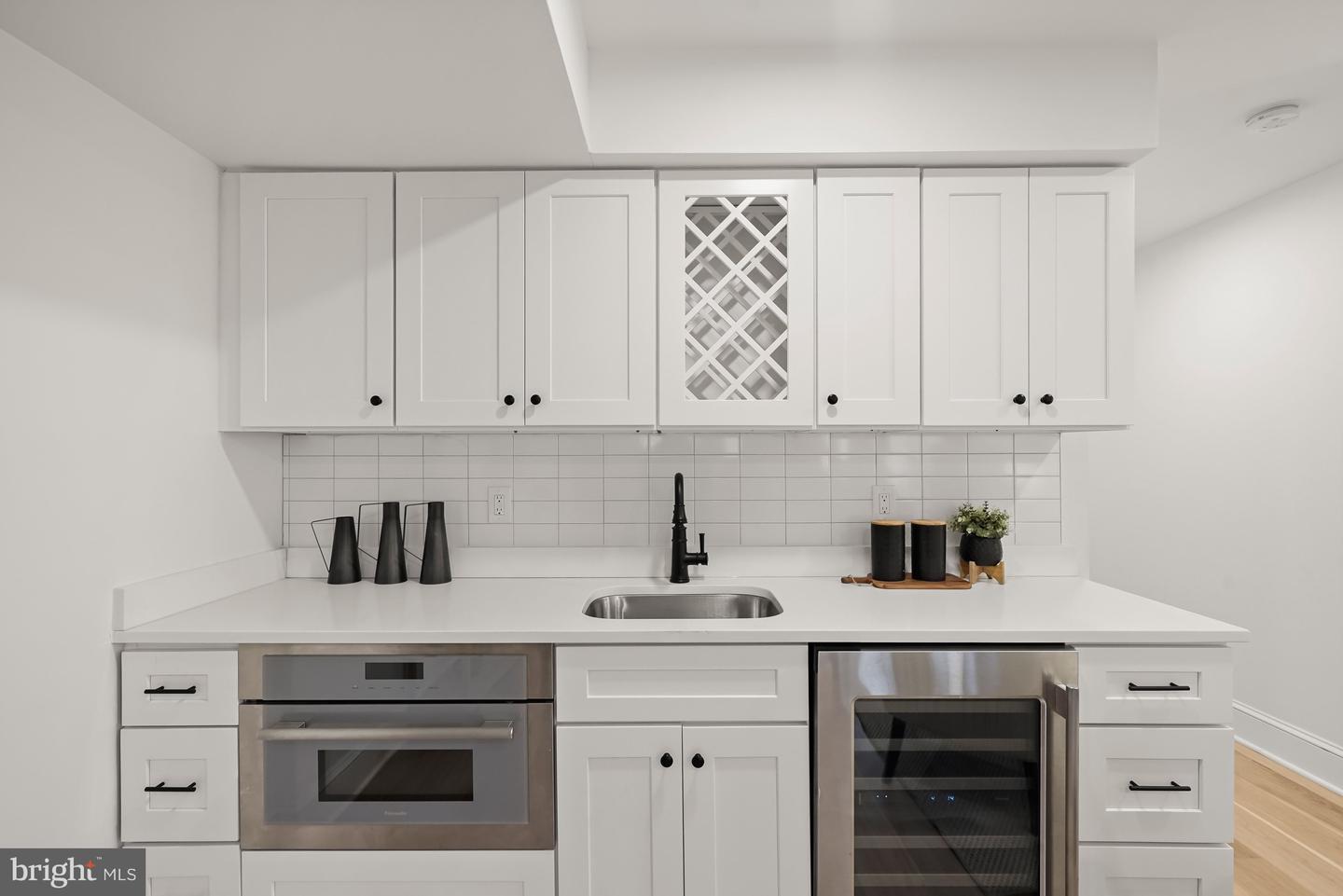 3719 R ST NW, WASHINGTON, District Of Columbia 20007, 4 Bedrooms Bedrooms, ,4 BathroomsBathrooms,Residential,For sale,3719 R ST NW,DCDC2245168 MLS # DCDC2245168