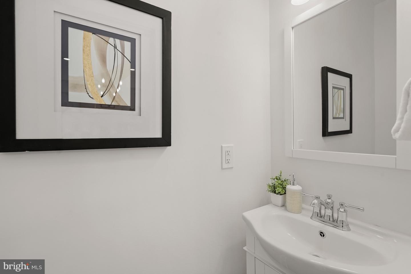 3719 R ST NW, WASHINGTON, District Of Columbia 20007, 4 Bedrooms Bedrooms, ,4 BathroomsBathrooms,Residential,For sale,3719 R ST NW,DCDC2245168 MLS # DCDC2245168