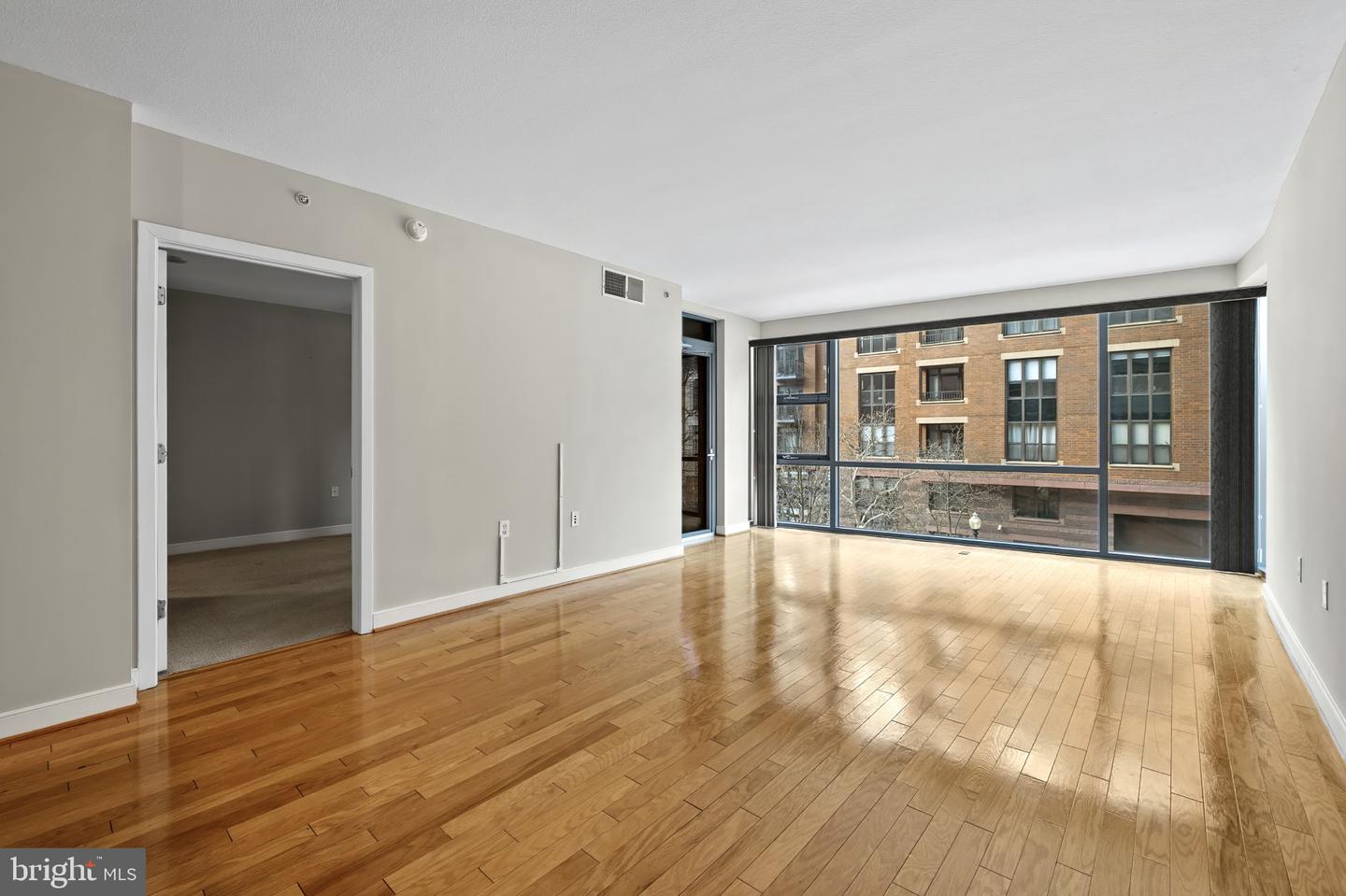 1117 10TH ST NW #302, WASHINGTON, District Of Columbia 20001, 2 Bedrooms Bedrooms, ,2 BathroomsBathrooms,Residential,For sale,1117 10TH ST NW #302,DCDC2245384 MLS # DCDC2245384