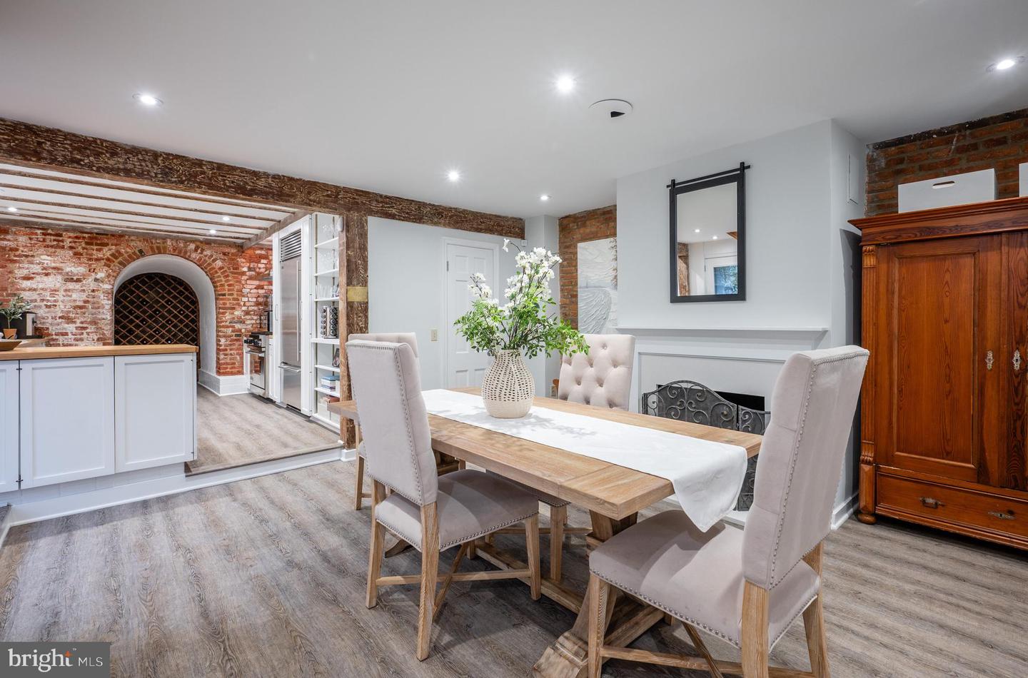 430 S LEE ST, ALEXANDRIA, Virginia 22314, 4 Bedrooms Bedrooms, ,3 BathroomsBathrooms,Residential,For sale,430 S LEE ST,VAAX2054016 MLS # VAAX2054016