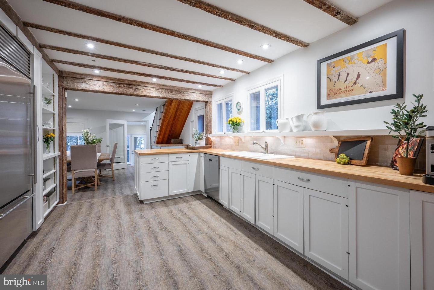 430 S LEE ST, ALEXANDRIA, Virginia 22314, 4 Bedrooms Bedrooms, ,3 BathroomsBathrooms,Residential,For sale,430 S LEE ST,VAAX2054016 MLS # VAAX2054016