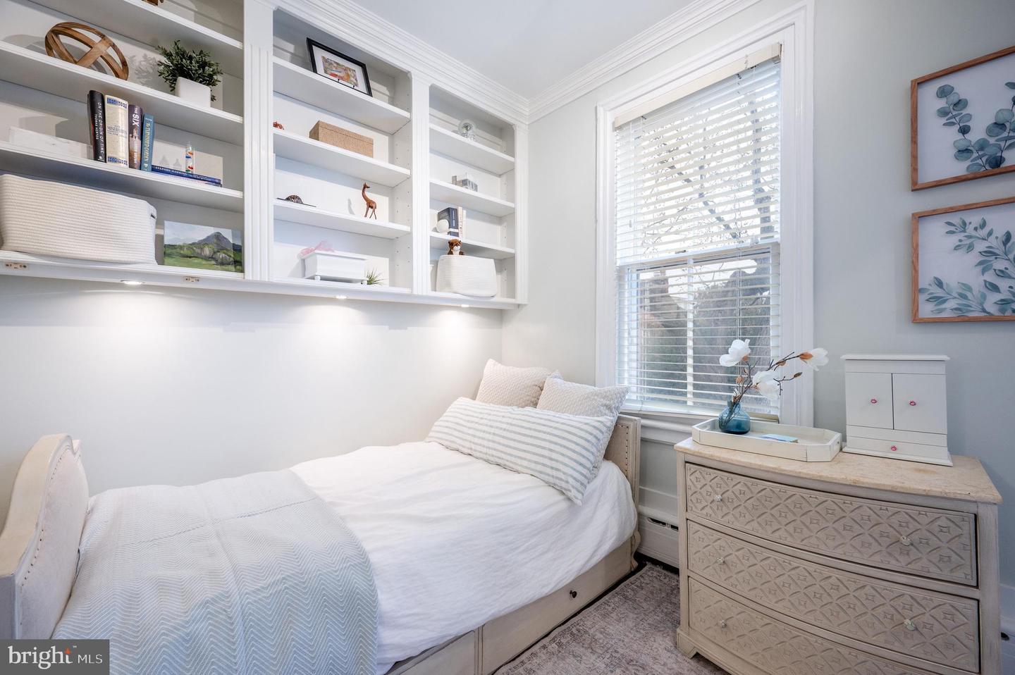 430 S LEE ST, ALEXANDRIA, Virginia 22314, 4 Bedrooms Bedrooms, ,3 BathroomsBathrooms,Residential,For sale,430 S LEE ST,VAAX2054016 MLS # VAAX2054016