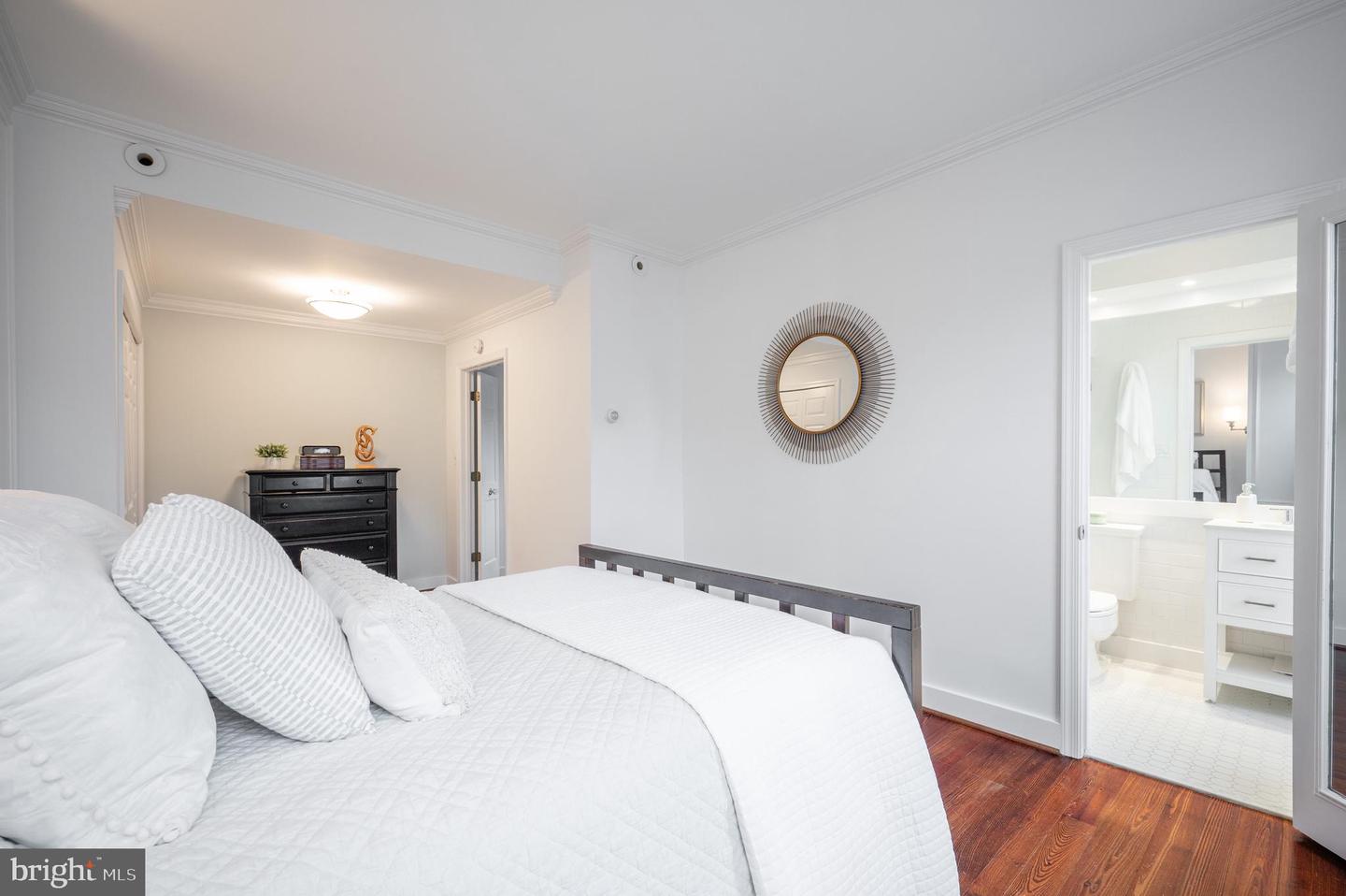 430 S LEE ST, ALEXANDRIA, Virginia 22314, 4 Bedrooms Bedrooms, ,3 BathroomsBathrooms,Residential,For sale,430 S LEE ST,VAAX2054016 MLS # VAAX2054016