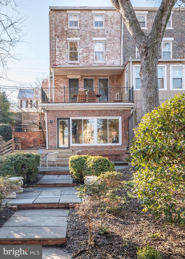 430 S LEE ST, ALEXANDRIA, Virginia 22314, 4 Bedrooms Bedrooms, ,3 BathroomsBathrooms,Residential,For sale,430 S LEE ST,VAAX2054016 MLS # VAAX2054016